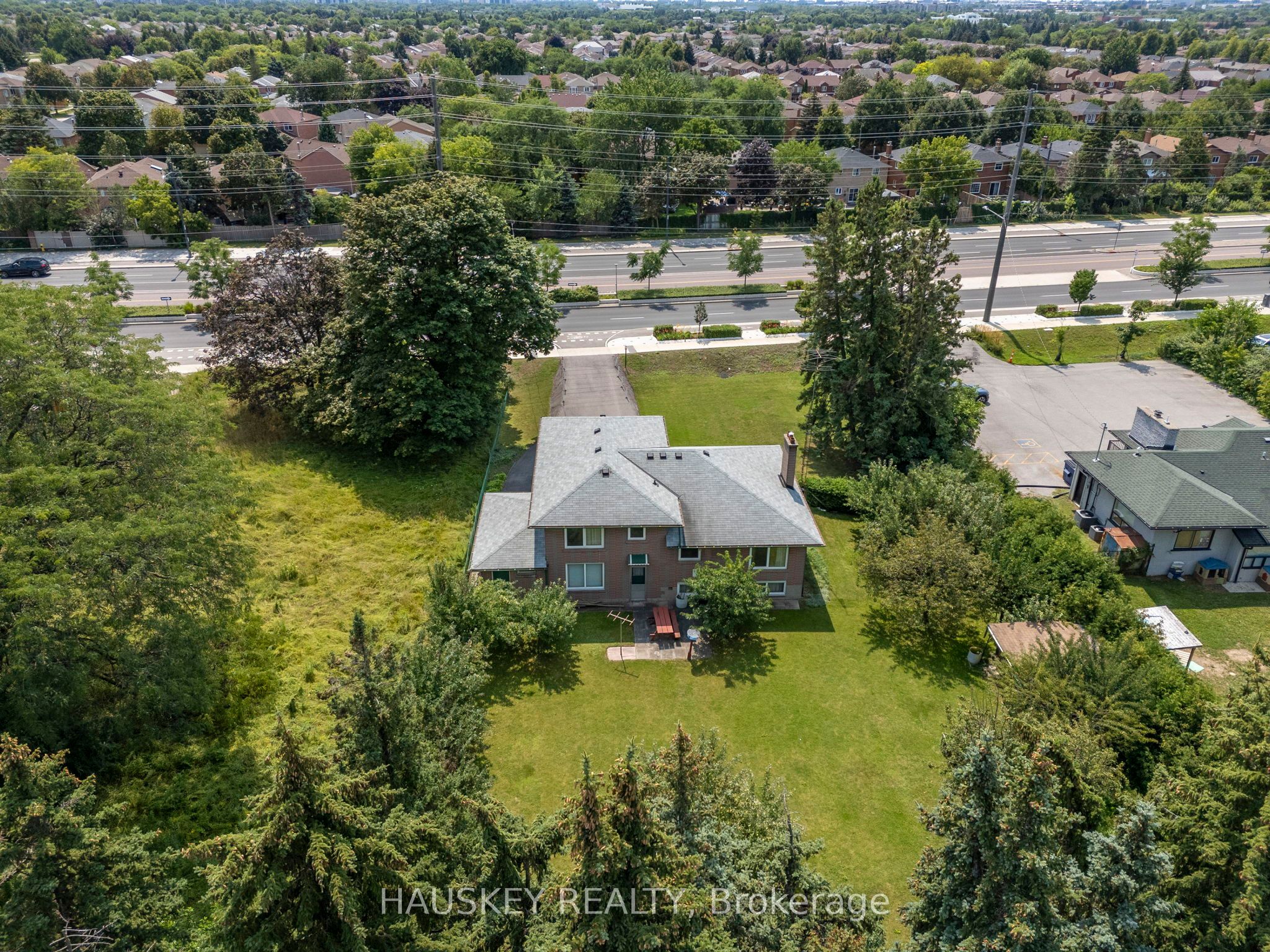 1226 Centre Street, Vaughan, ON L4J 3M9