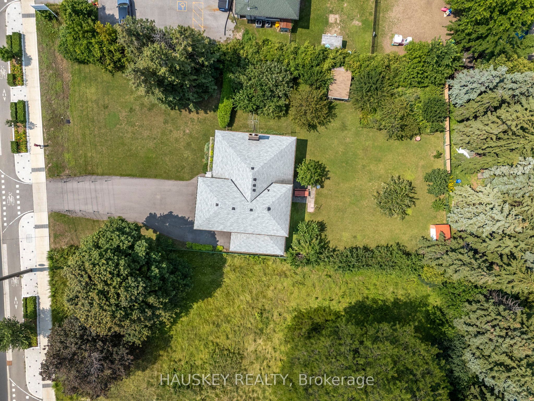 1226 Centre Street, Vaughan, ON L4J 3M9 photo 4