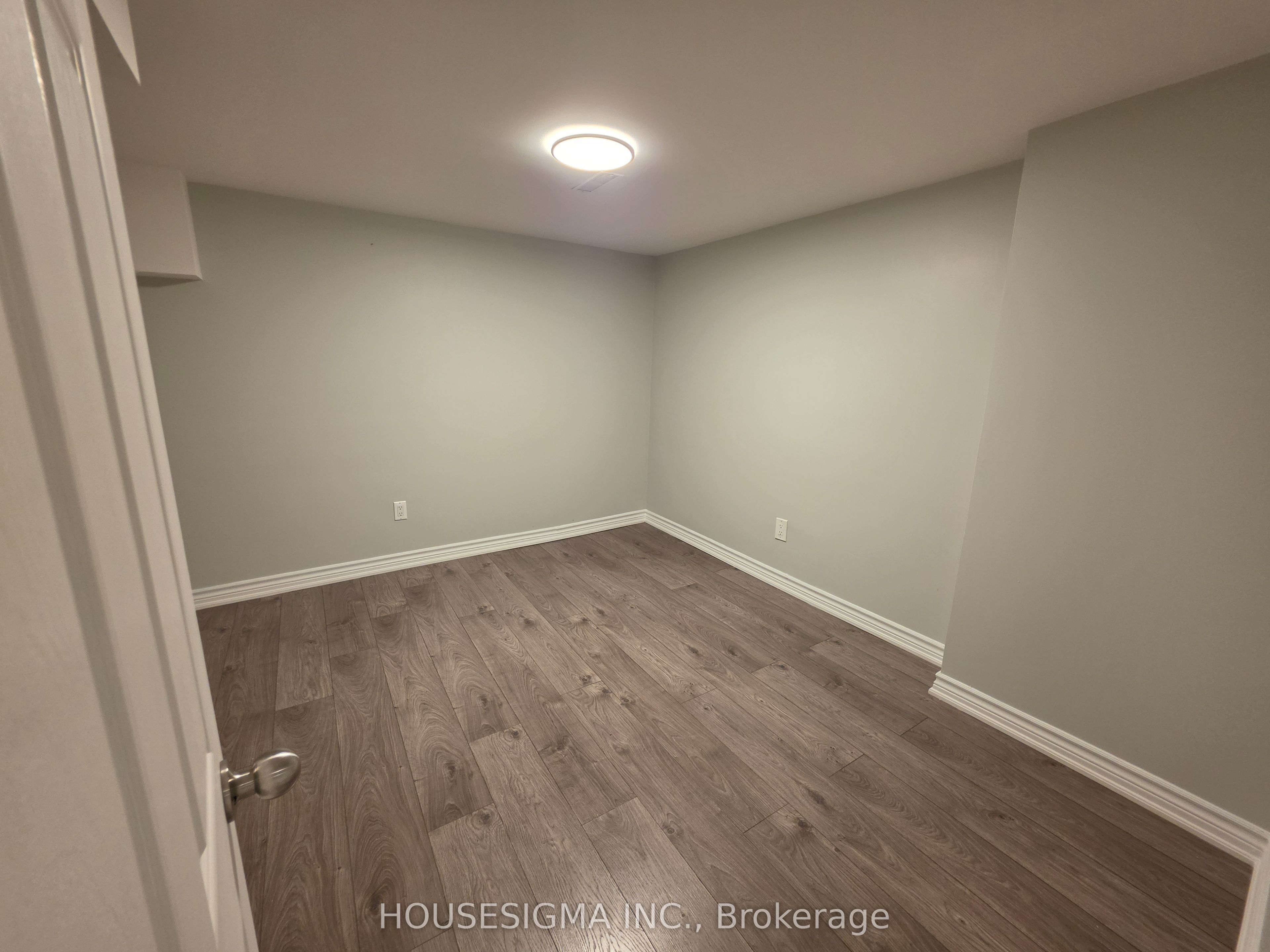 158 Patterson Street Lower, Newmarket, ON L3Y 4Y8 photo 5