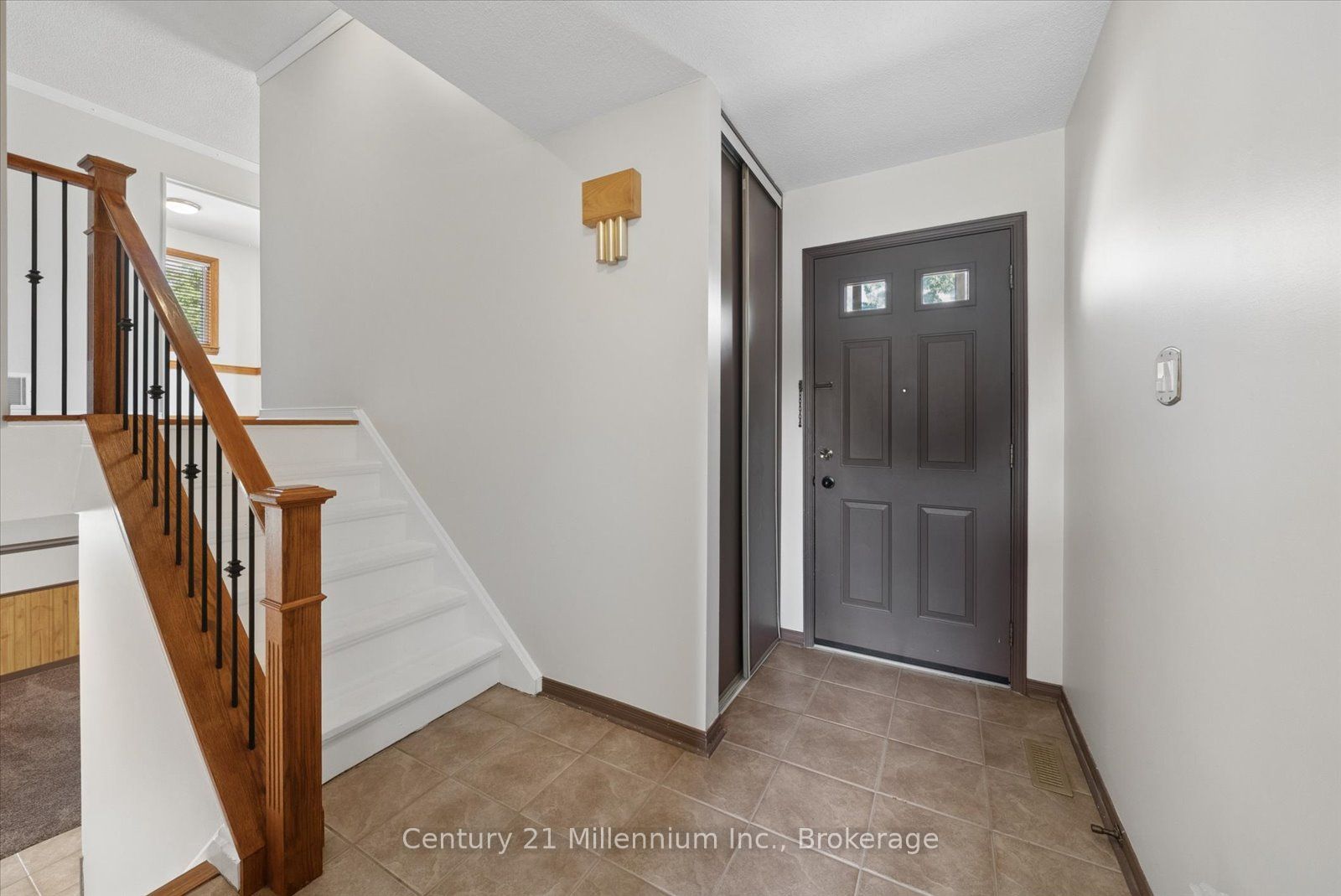 2293 Webb Street, Innisfil, ON L9S 1K6 photo 5