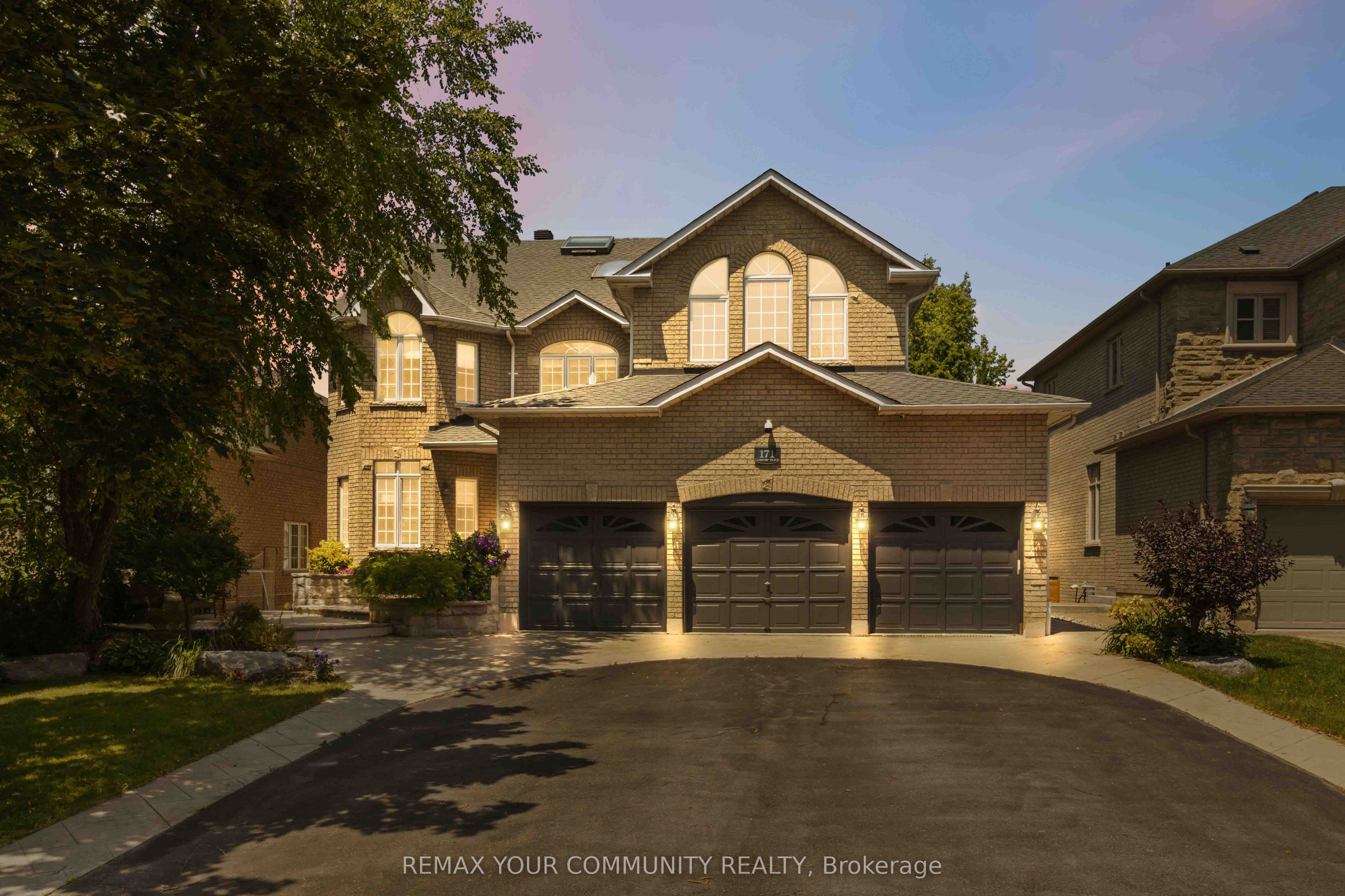 171 Langtry Place, Vaughan, ON L4J 8L6