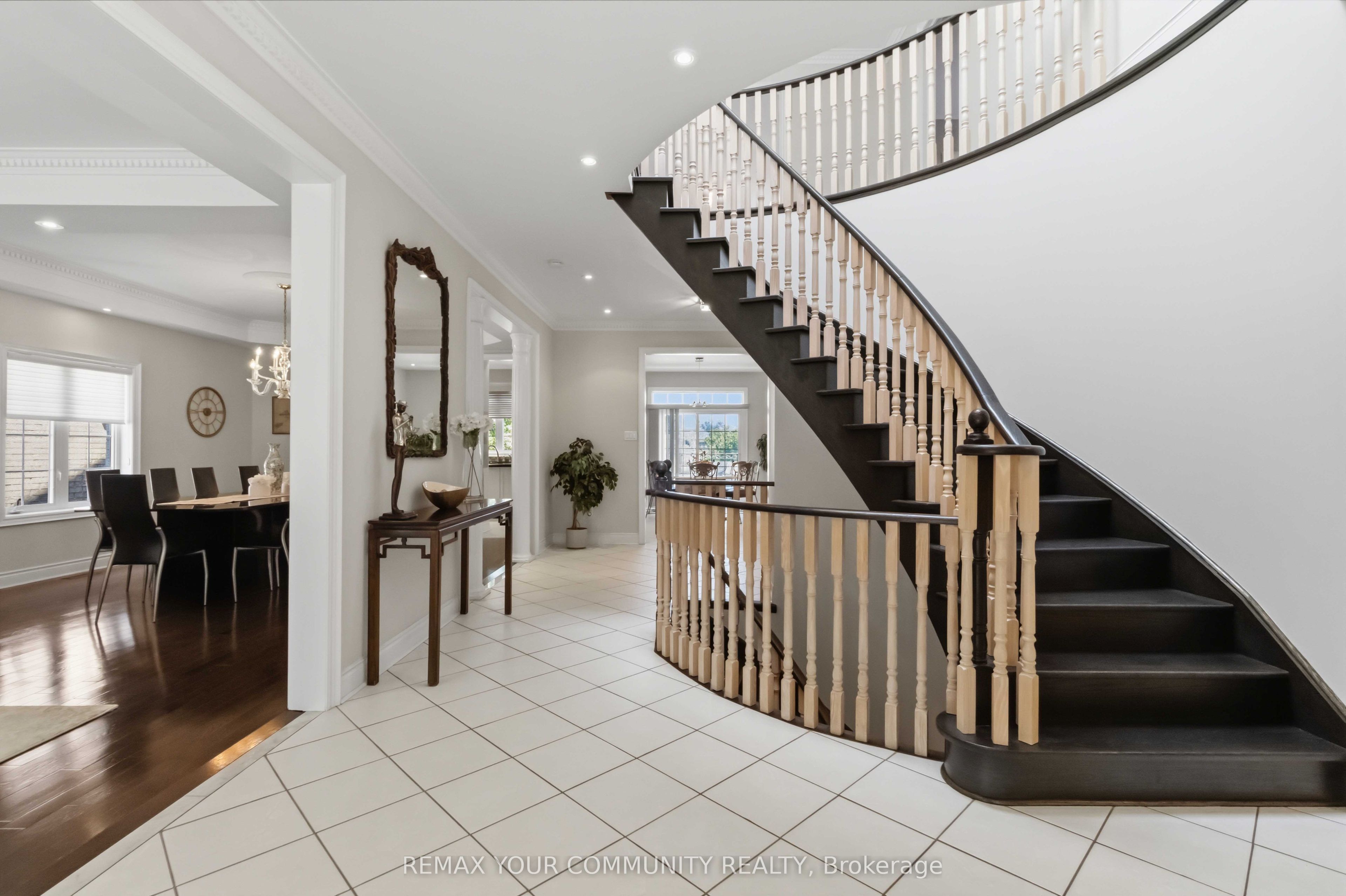 171 Langtry Place, Vaughan, ON L4J 8L6 photo 4
