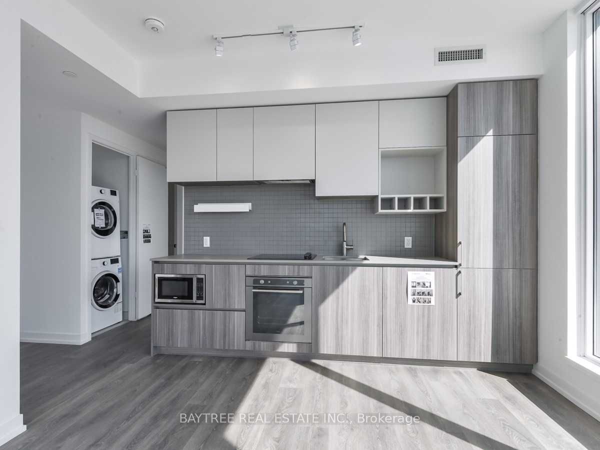 898 Portage Parkway 2603, Vaughan, ON L4K 0J6 photo 3