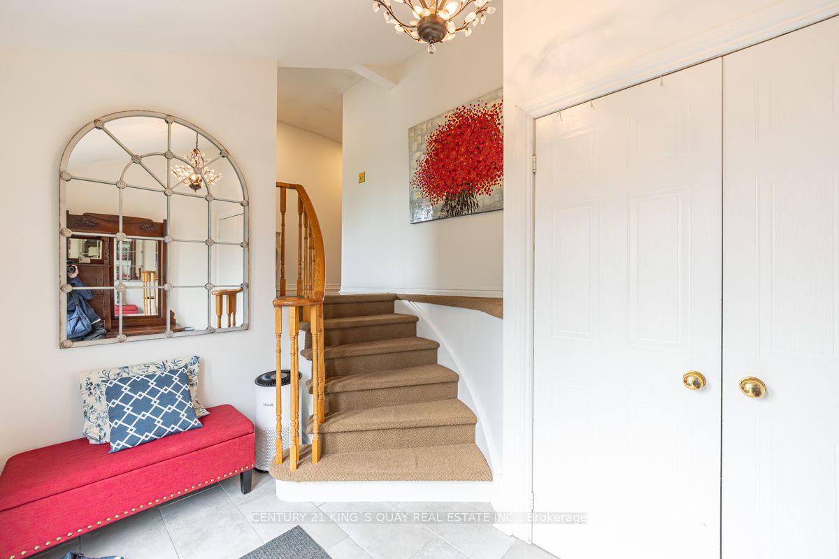 40 Stonehill Boulevard, East Gwillimbury, ON L9N 1E3 photo 3