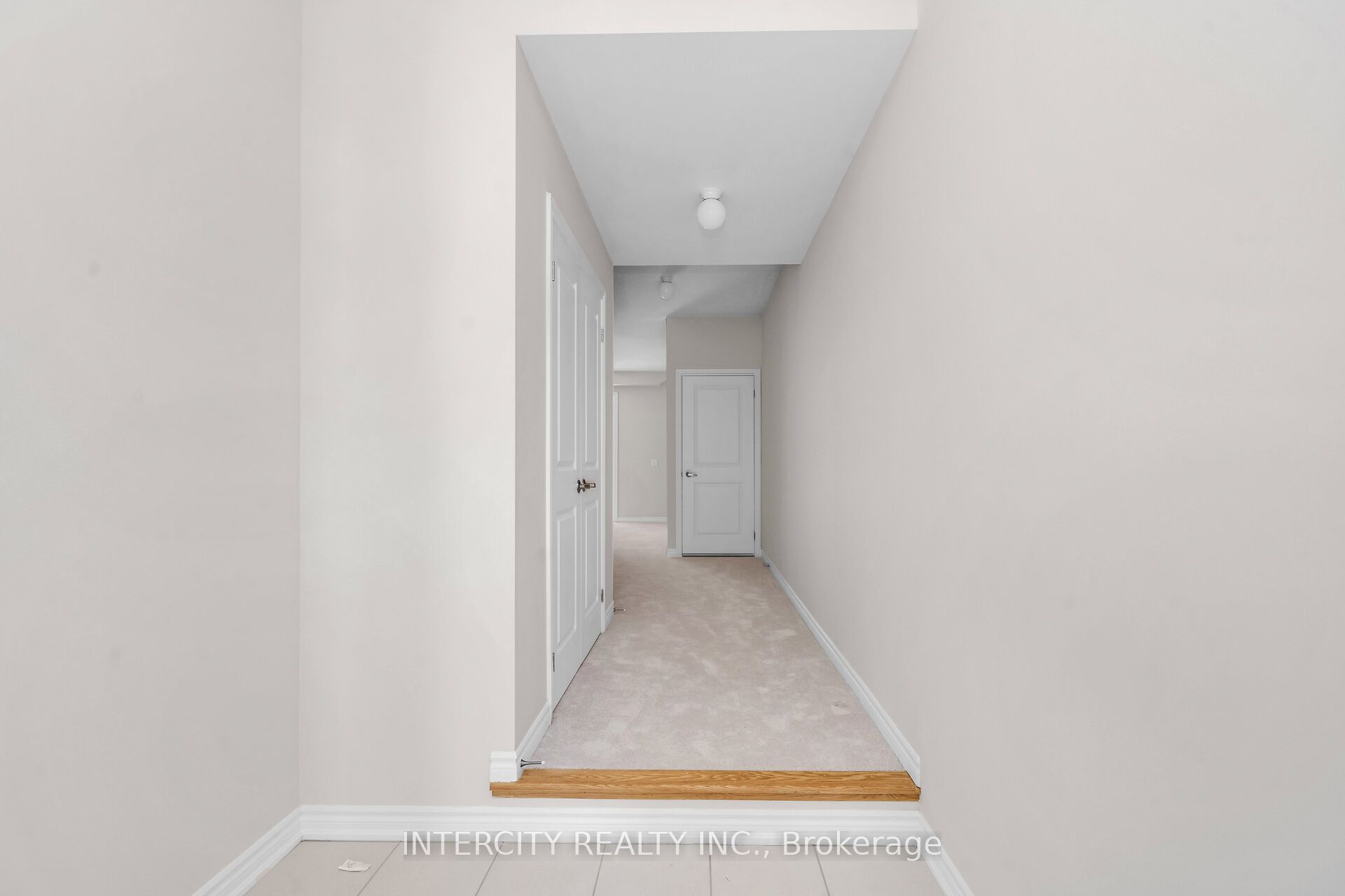 7 Drainie Street, Vaughan, ON L4H 5J3 photo 3