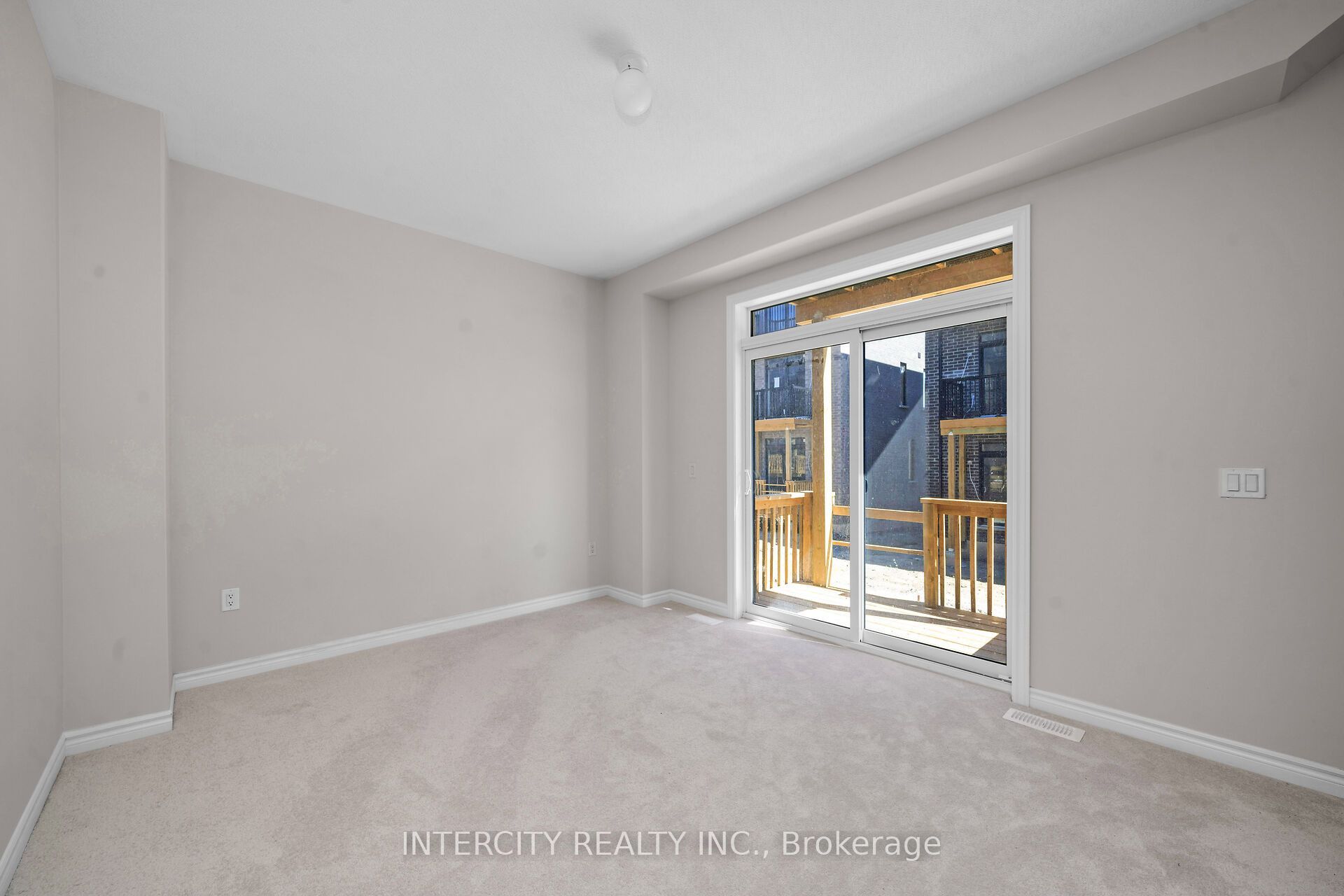 7 Drainie Street, Vaughan, ON L4H 5J3 photo 4