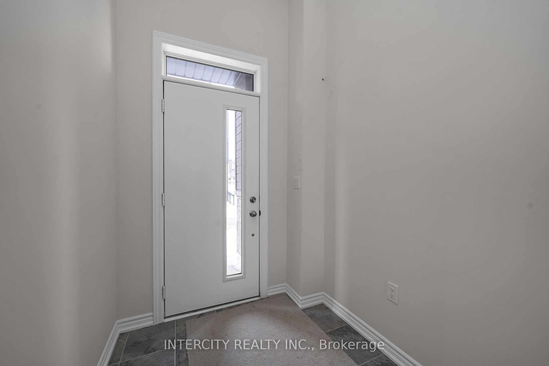 20 Radisson Street, Vaughan, ON L4H 5J3 photo 2