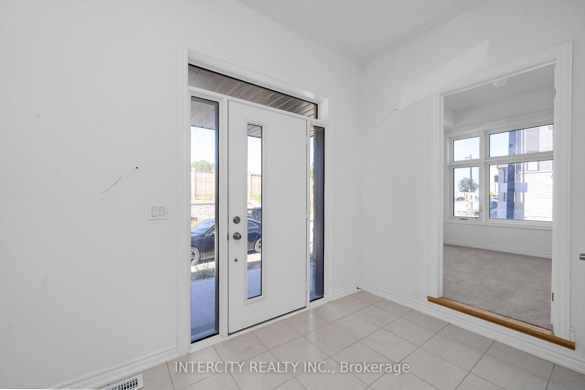 99 Divadale Road, Vaughan, ON L4H 5J3 photo 4