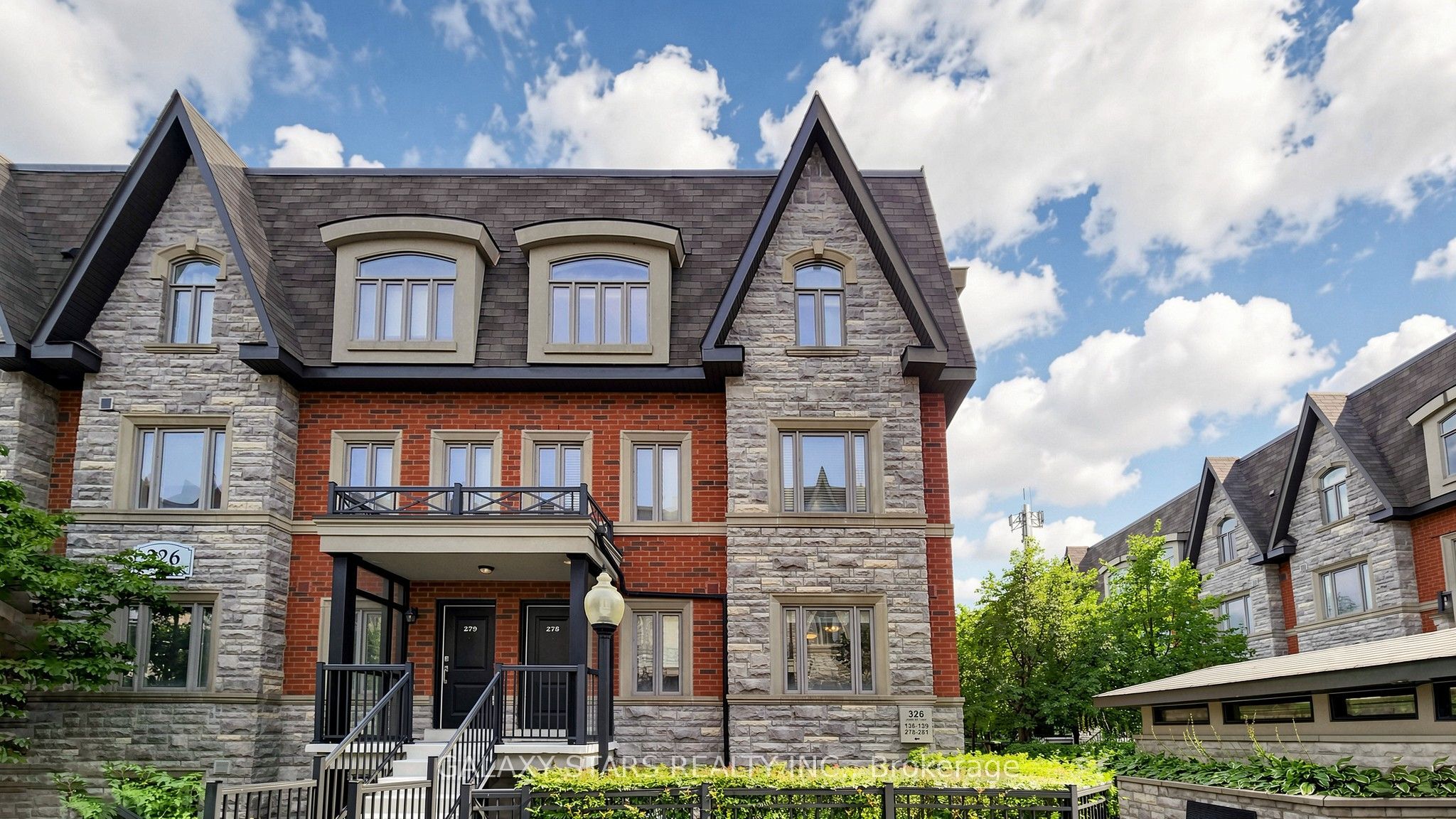 326 John Street 136, Markham, ON L3T 0B1