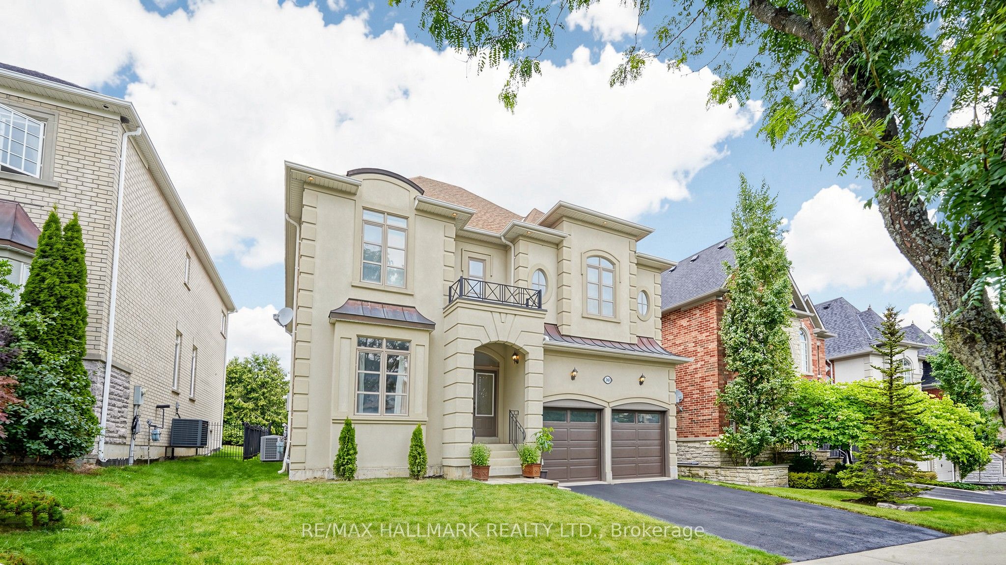 368 Paradelle Drive, Richmond Hill, ON L4E 4R7 photo 2