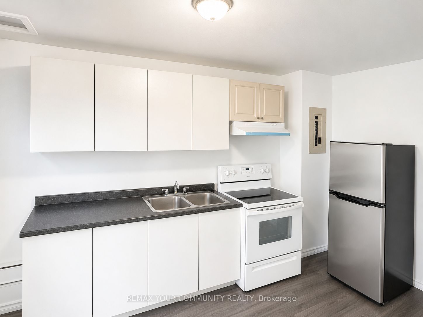 3745 Lloydtown-Aurora Road Unit 1, King, ON L0G 1J0 photo 5