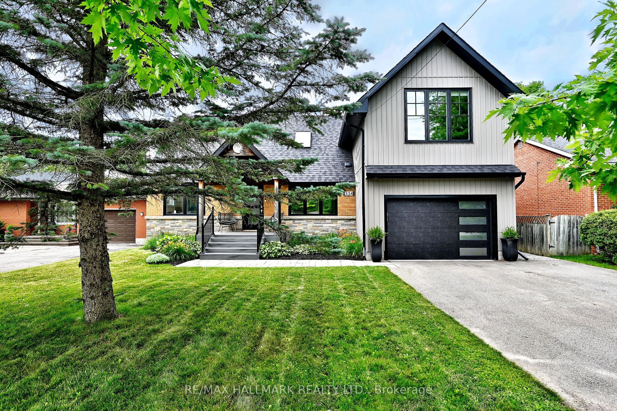 334 Stewart Street, Newmarket, ON L3Y 3M6 photo 2