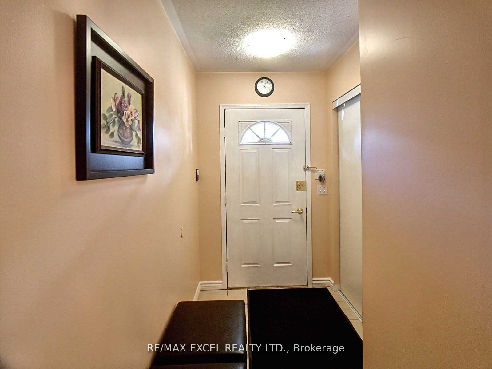 57 Northern Heights Drive, Richmond Hill, ON L4B 4C9 photo 2