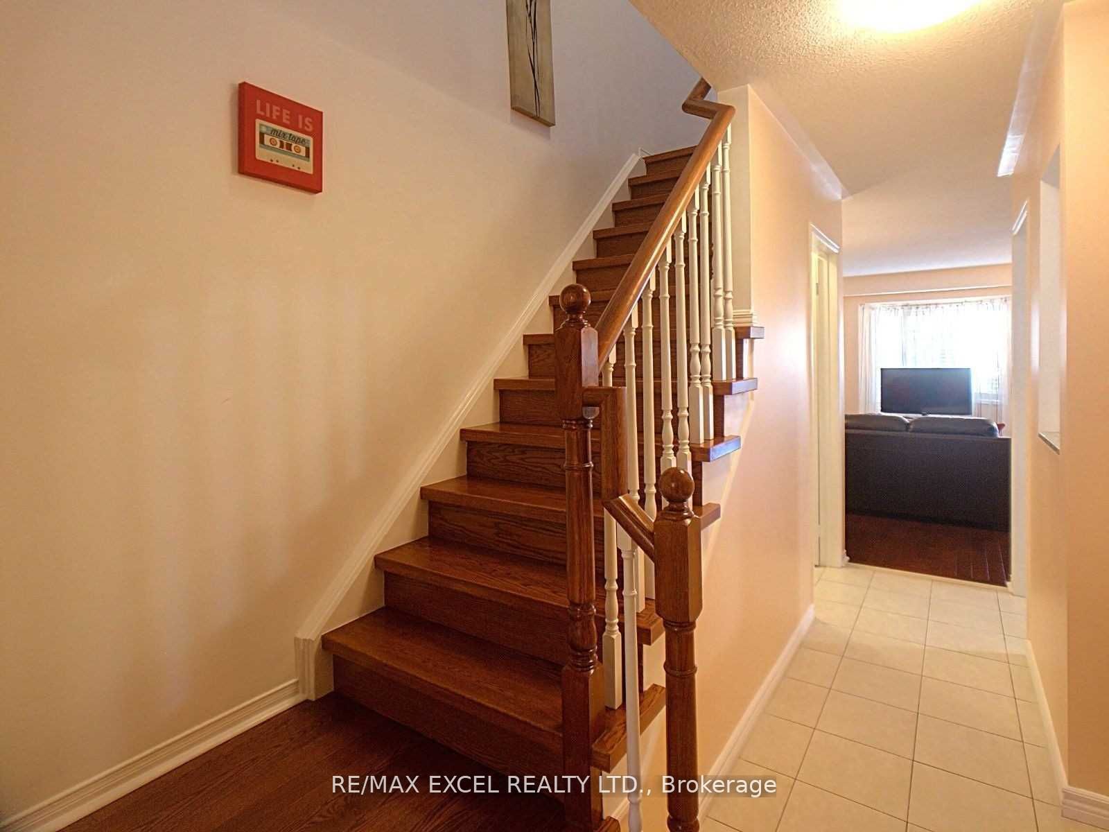 57 Northern Heights Drive, Richmond Hill, ON L4B 4C9 photo 3