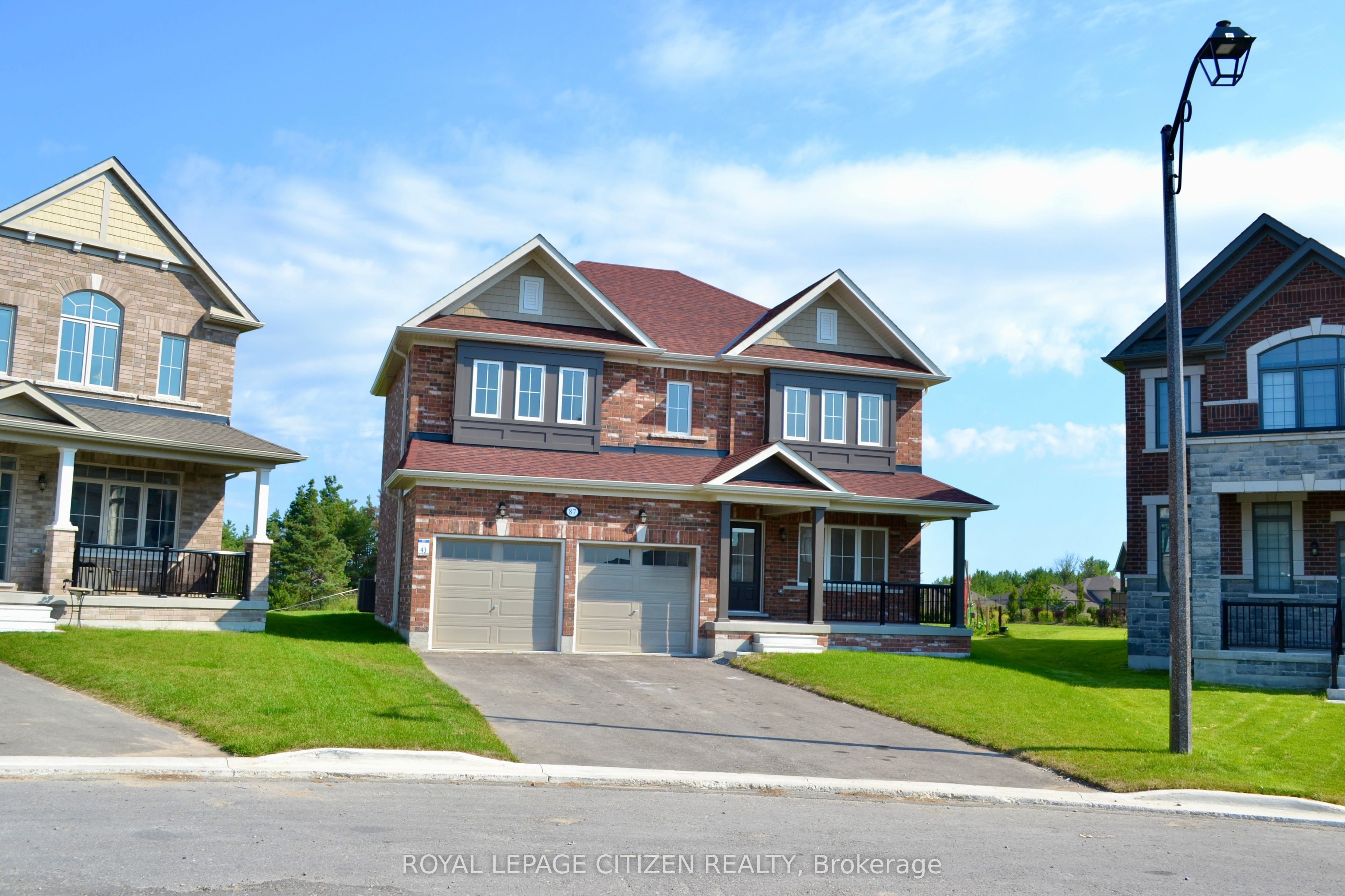 87 Lawrence D. Pridham Avenue, New Tecumseth, ON L9R 0X4 photo 2
