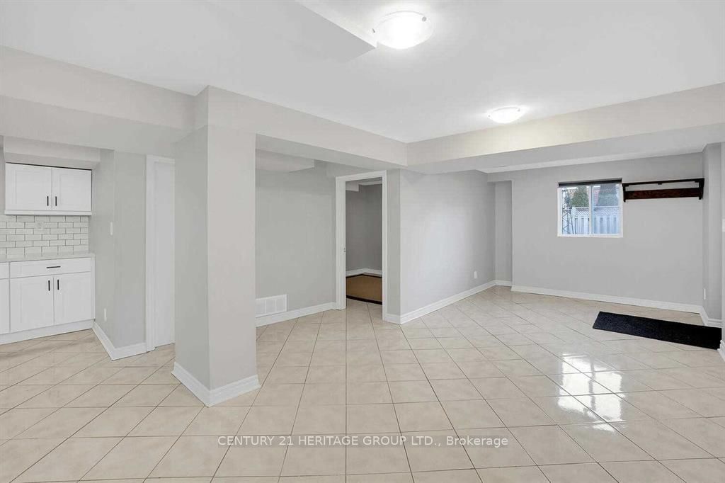 521 Heddle Crescent, Newmarket, ON L3X 2J4 photo 4
