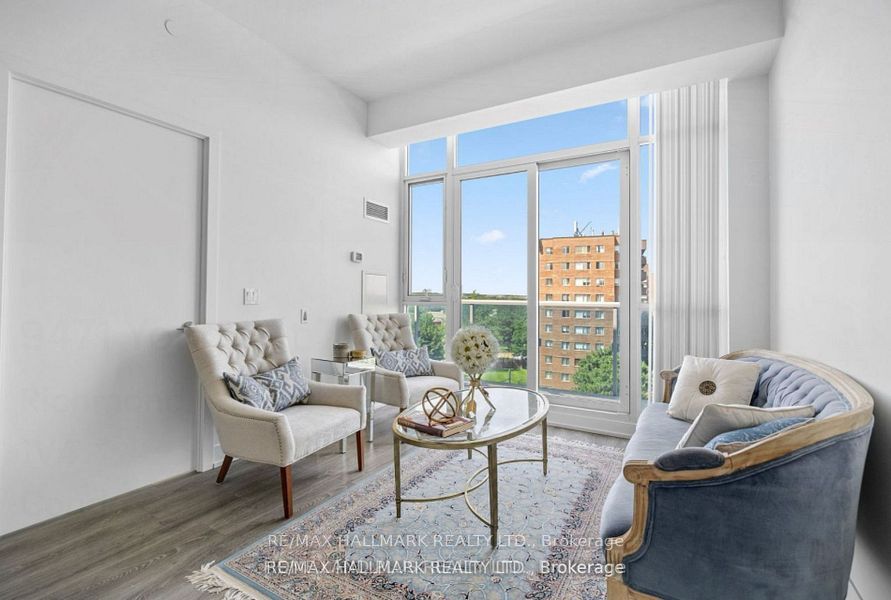9471 Yonge Street 718, Richmond Hill, ON L4C 1V4 photo 2