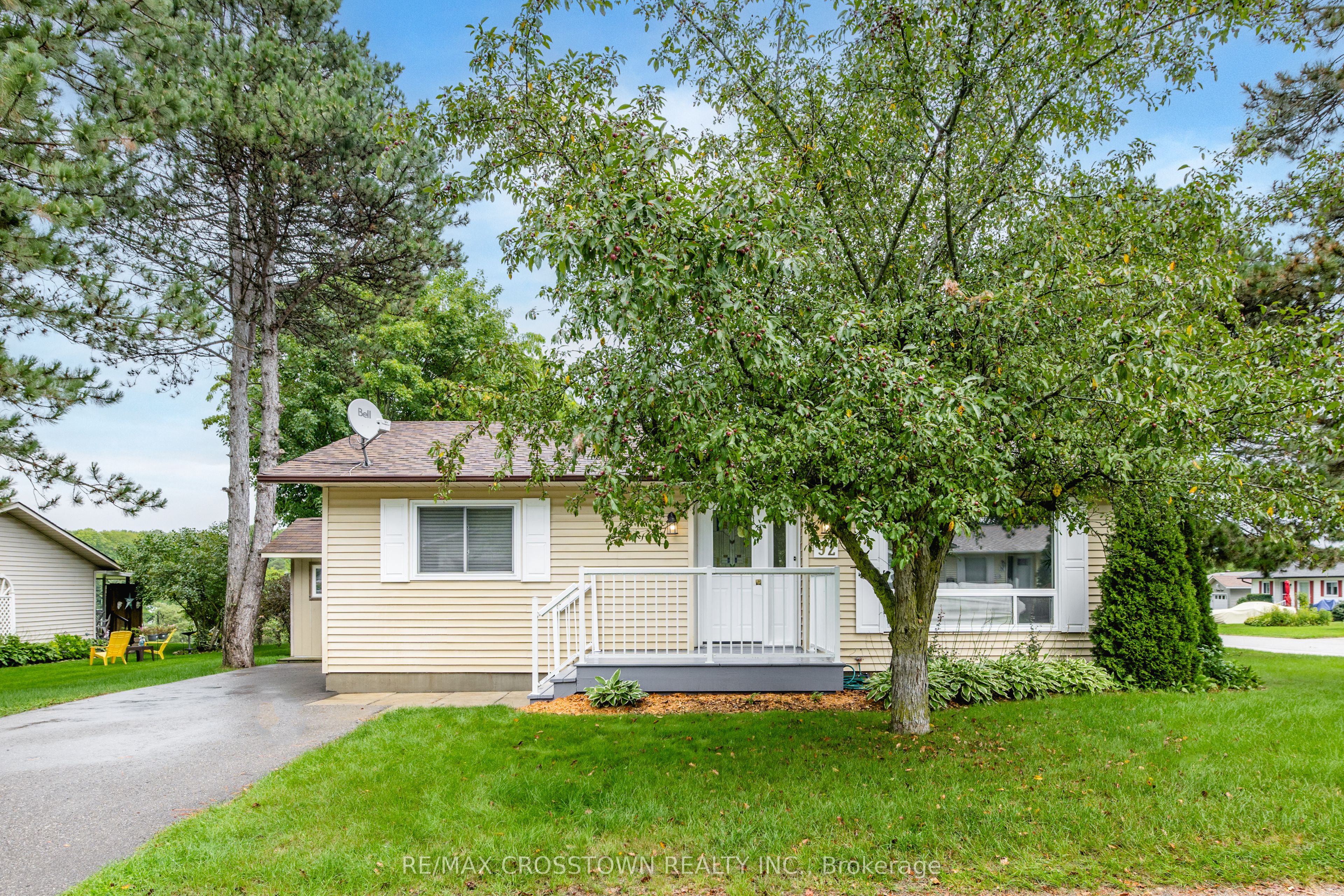 92 Tecumseth Pines Drive, New Tecumseth, ON L0G 1W0 photo 2