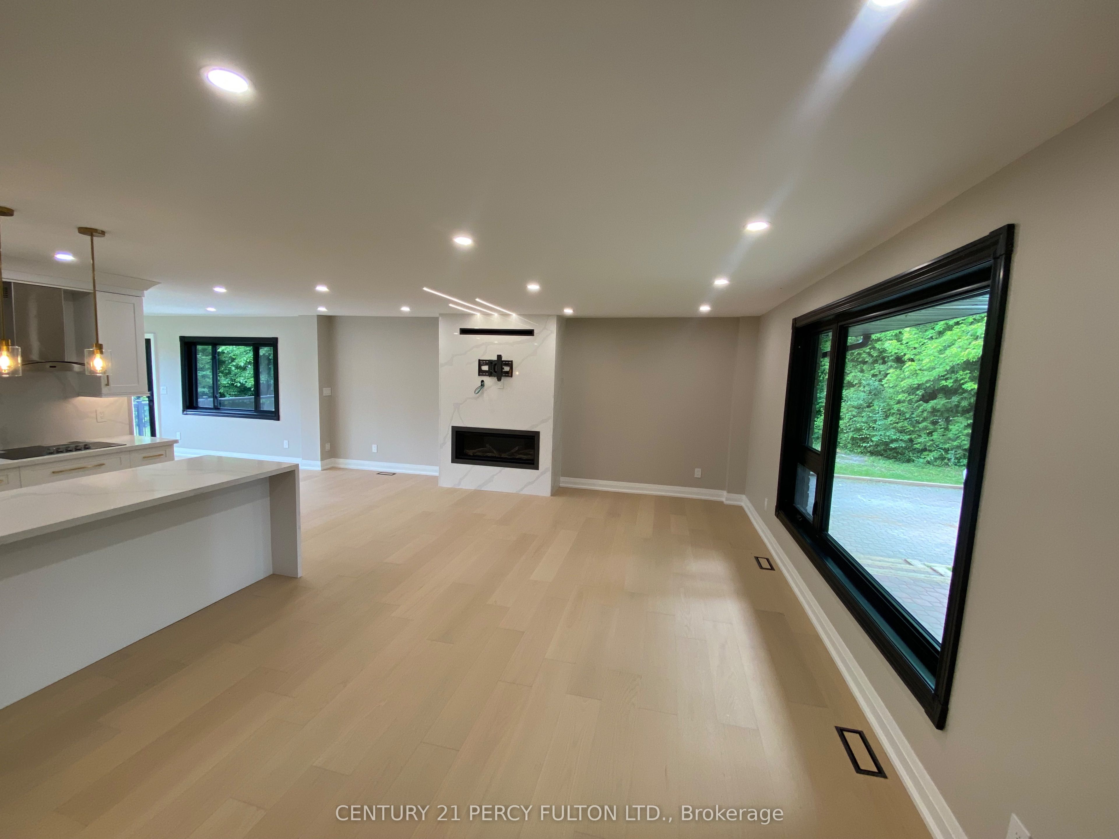 2 Walkers Lane, Georgina, ON L4P 3C8 photo 4