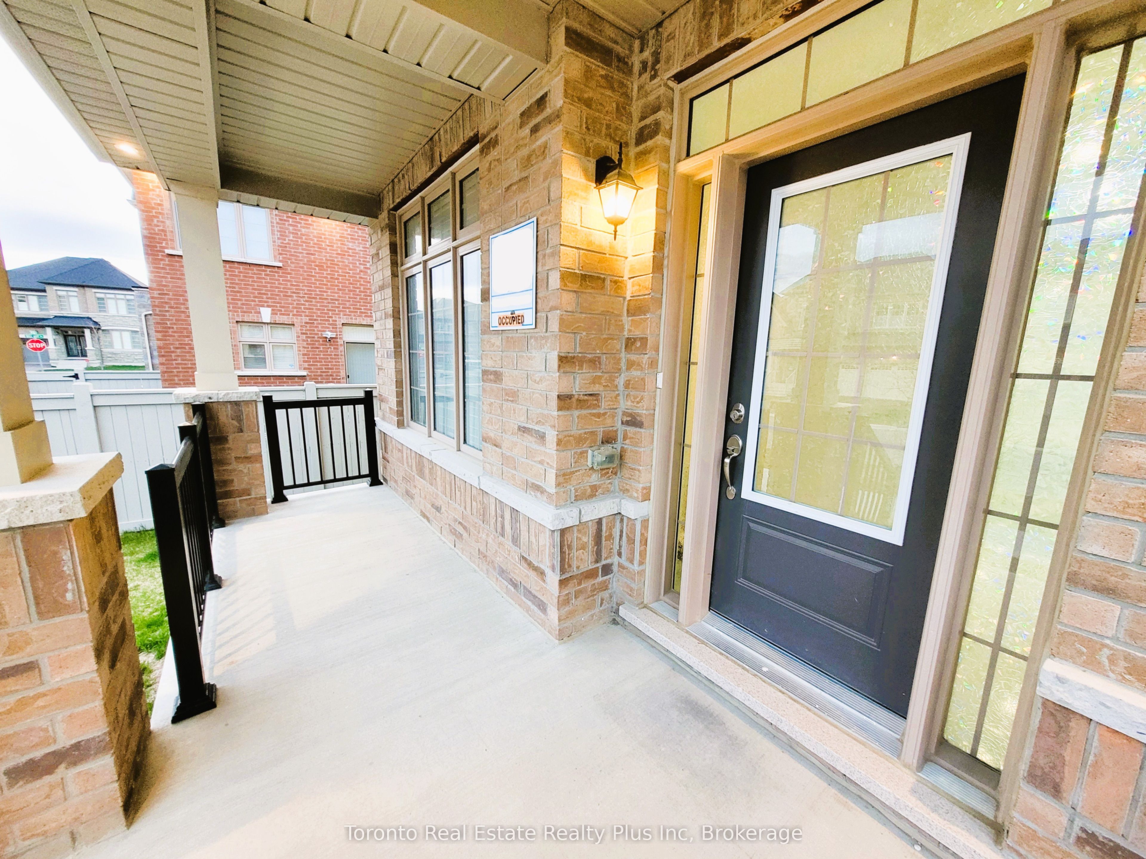 4 Bruce Welch Avenue, Georgina, ON L4P 0J1 photo 4