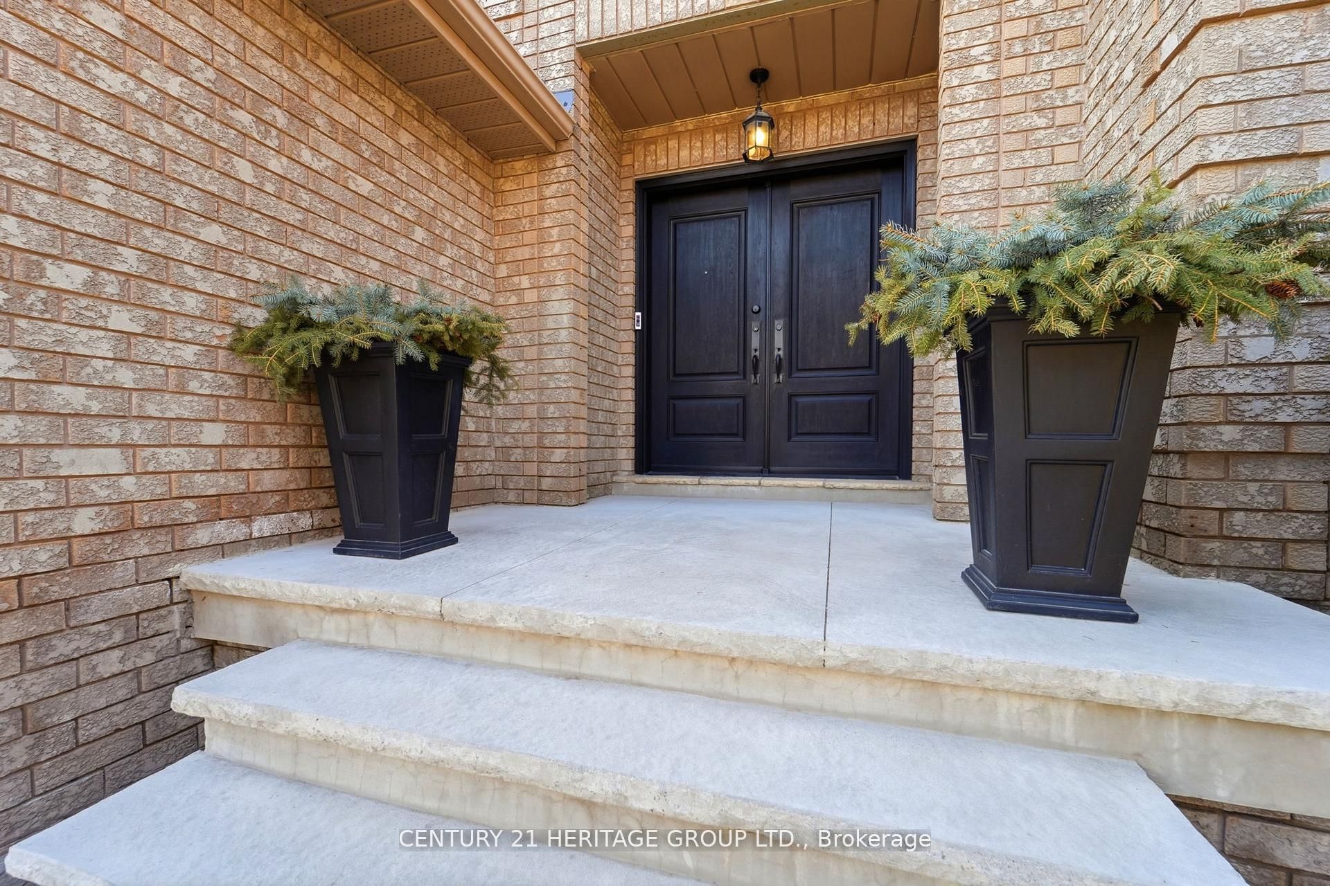 12 Lavinio Court, Vaughan, ON L6A 1V8 photo 4