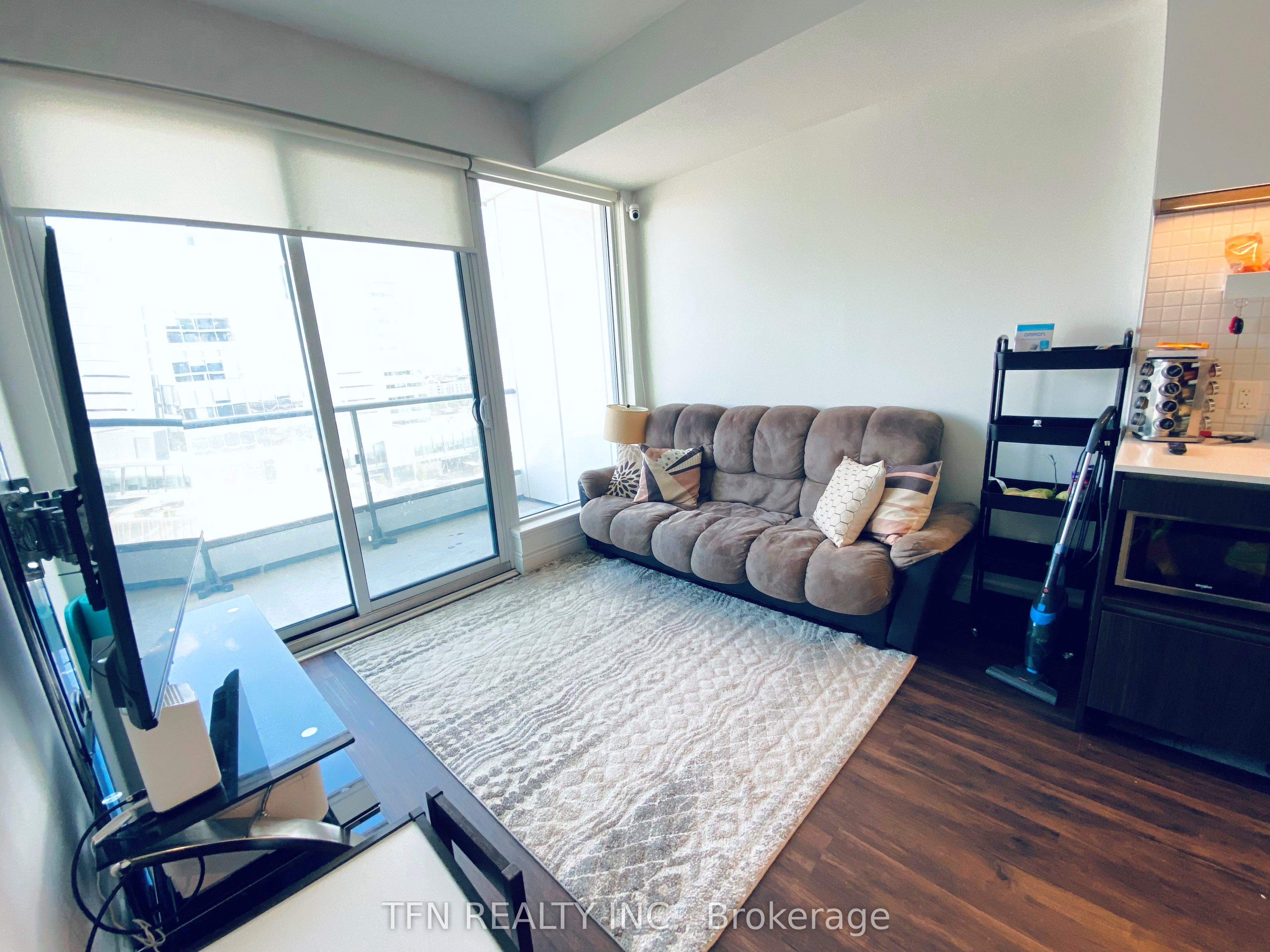 5 Buttermill Avenue 1006, Vaughan, ON L4K 0J5 photo 4