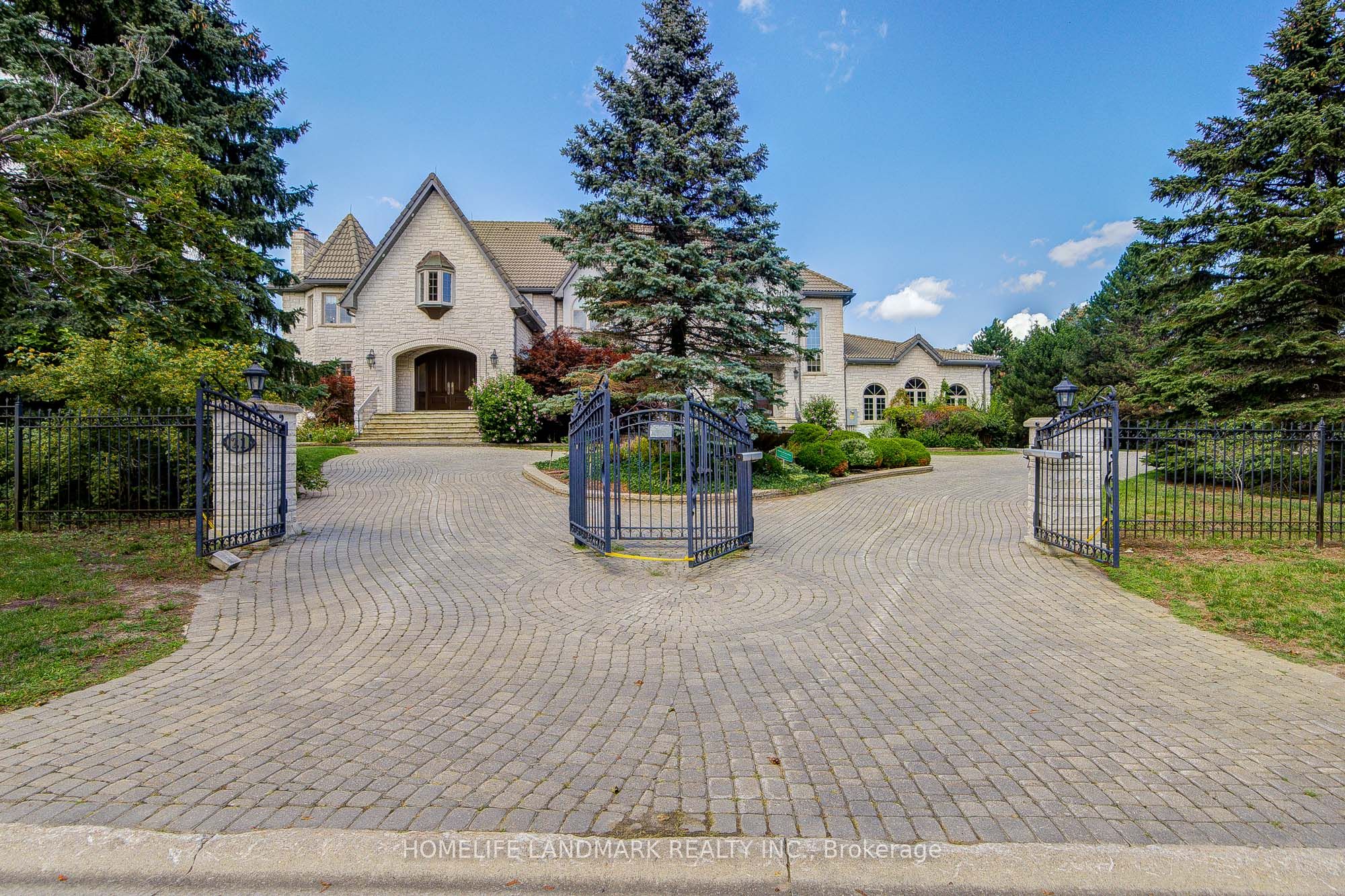 21 Kensington Drive, Richmond Hill, ON L4E 3M9 photo 3