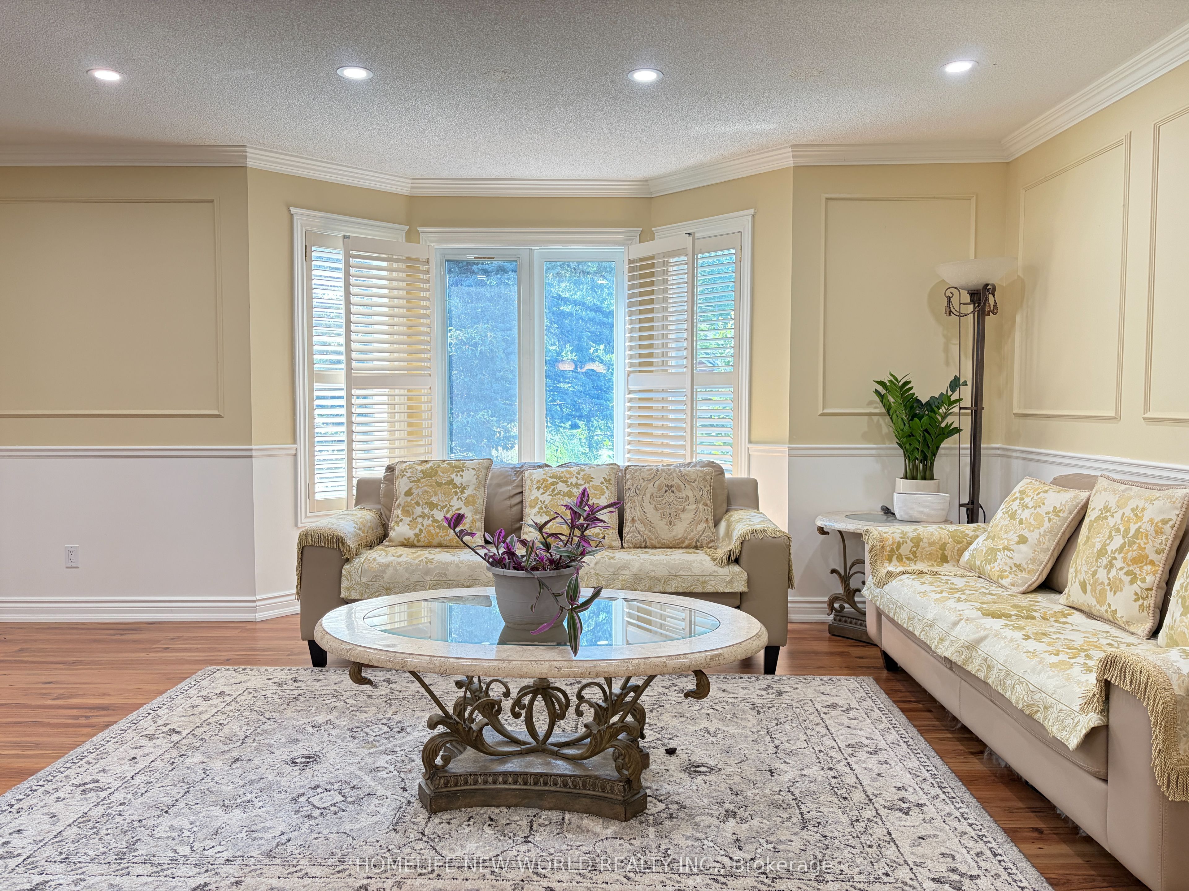 23 Lacey Court, Aurora, ON L4G 5G3 photo 4