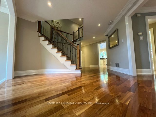 1102 Secretariate Road, Newmarket, ON L3X 1M3 photo 5