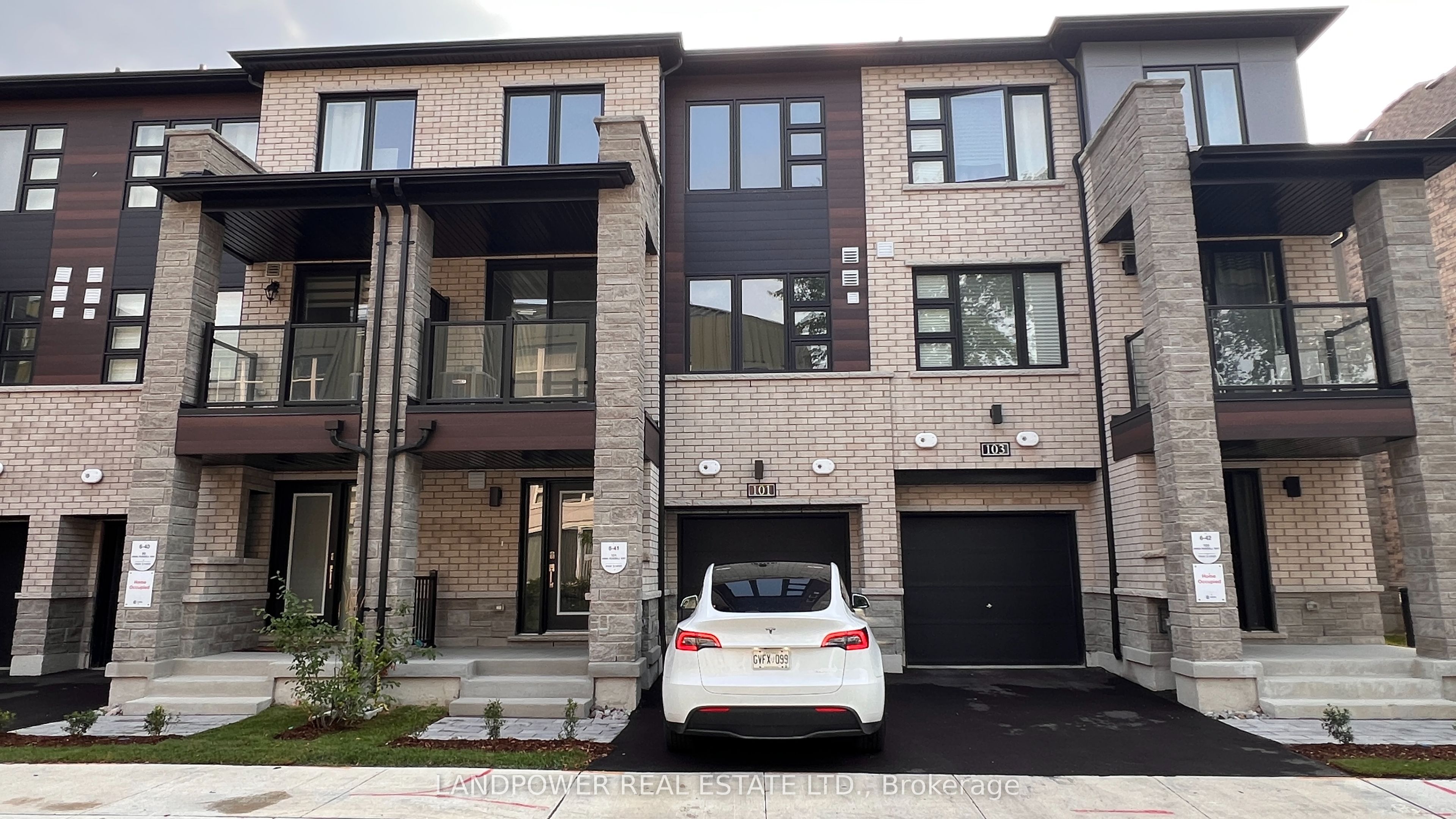 101 Anna Russell Way, Markham, ON L3R 3X3