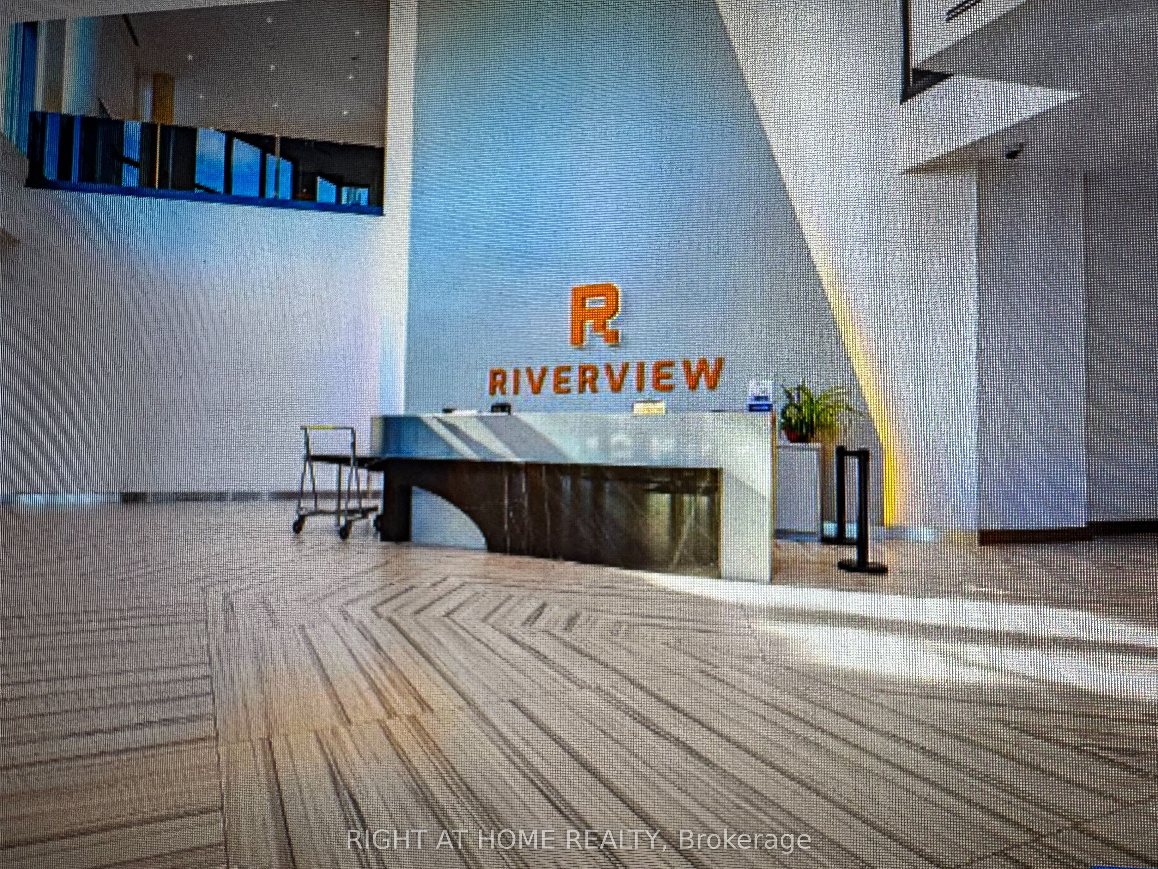 8 Water Walk Drive 3206, Markham, ON L3R 6L4 photo 4
