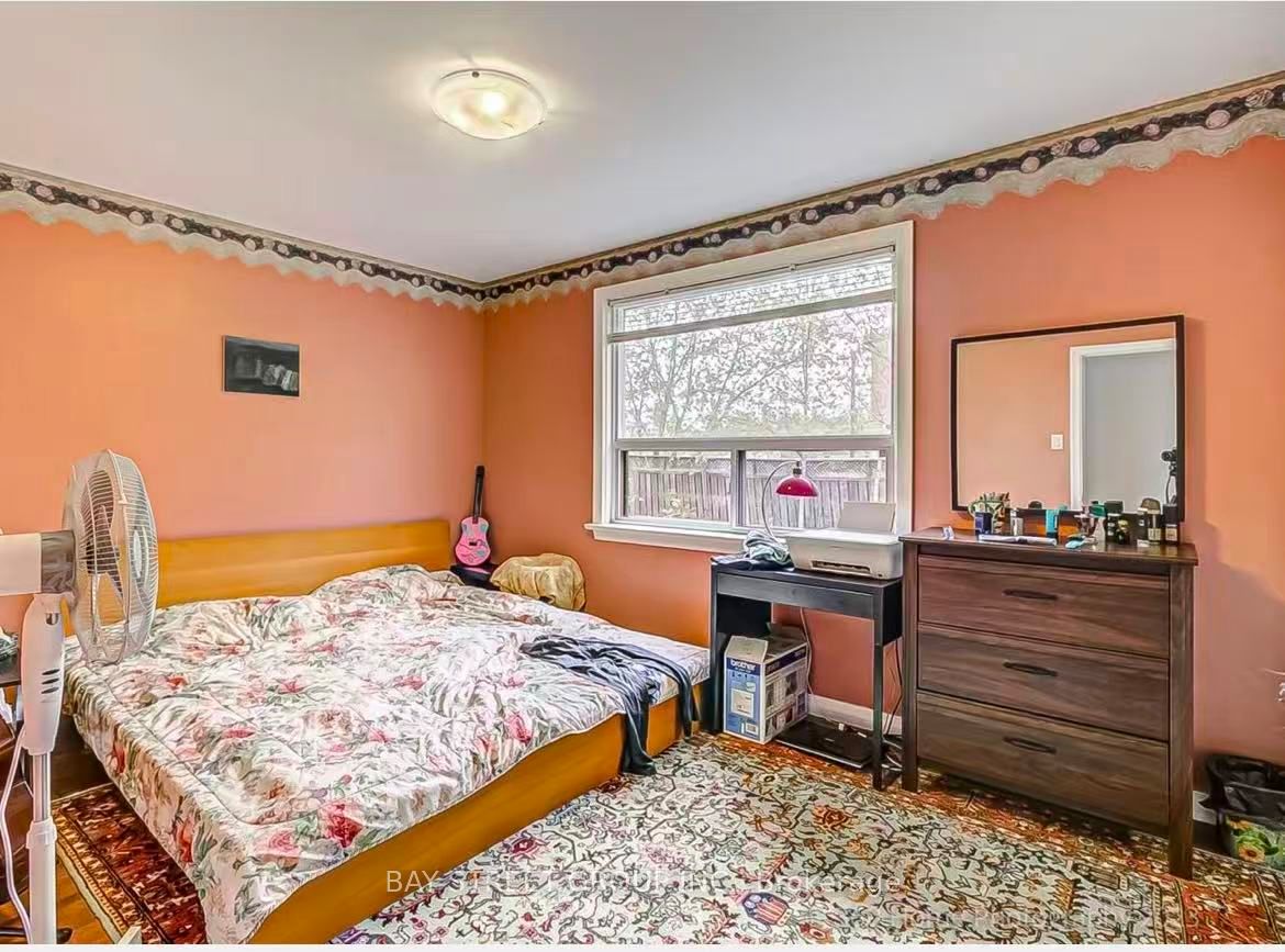 497 Lynett Crescent Main, Richmond Hill, ON L4C 2V8 photo 4