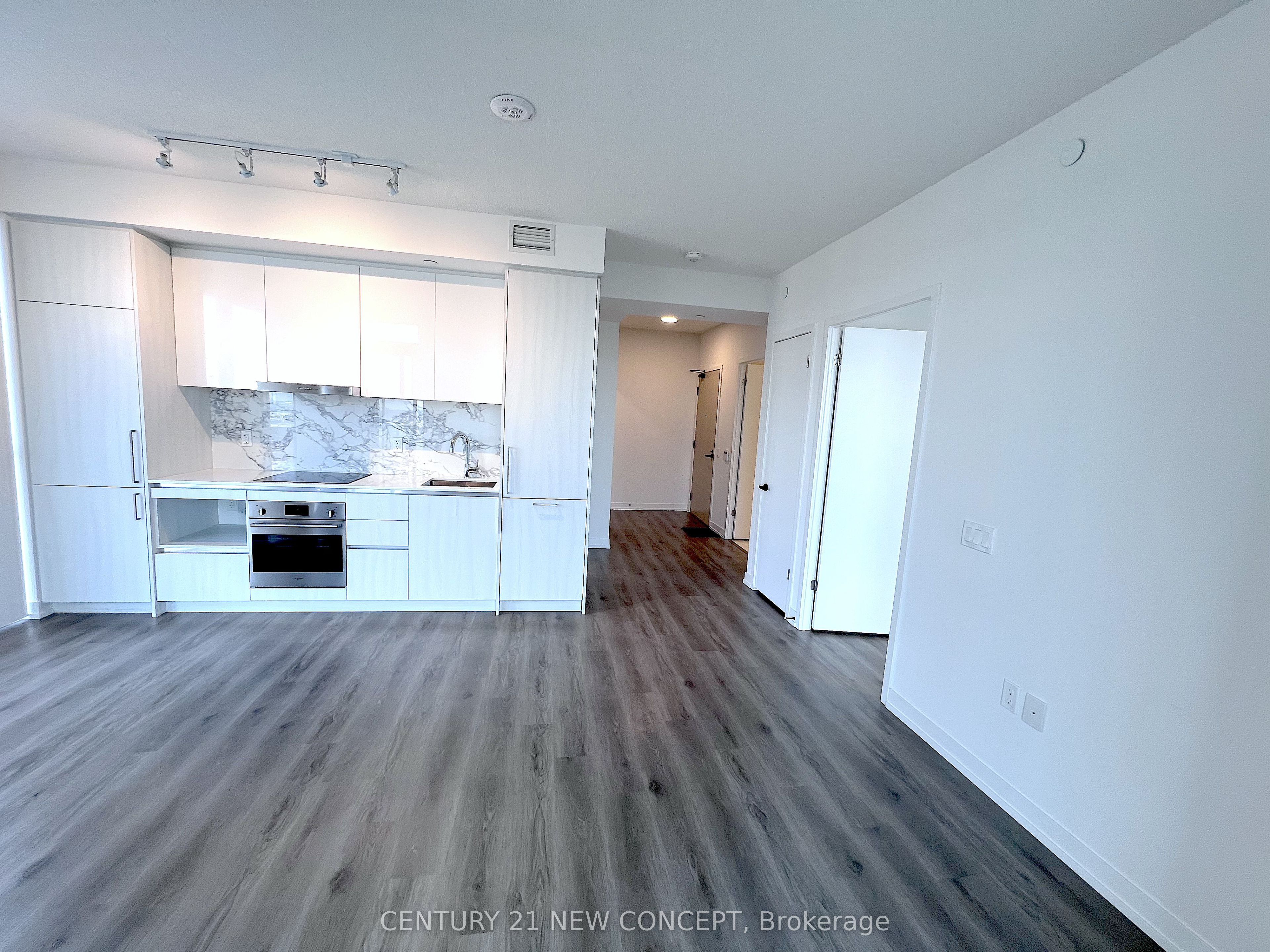 225 Commerce Street 3512, Vaughan, ON L4K 0R1