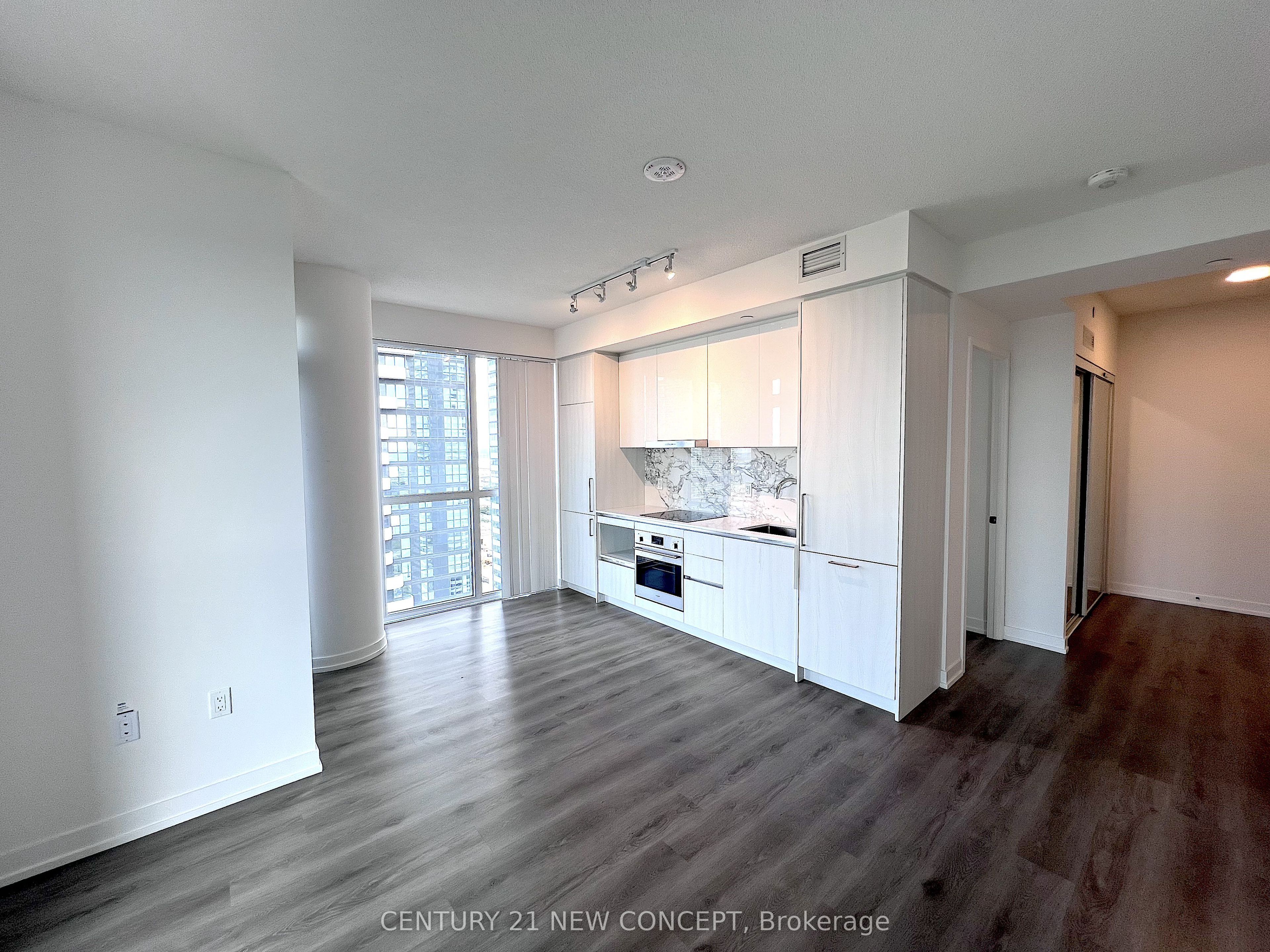 225 Commerce Street 3512, Vaughan, ON L4K 0R1 photo 2