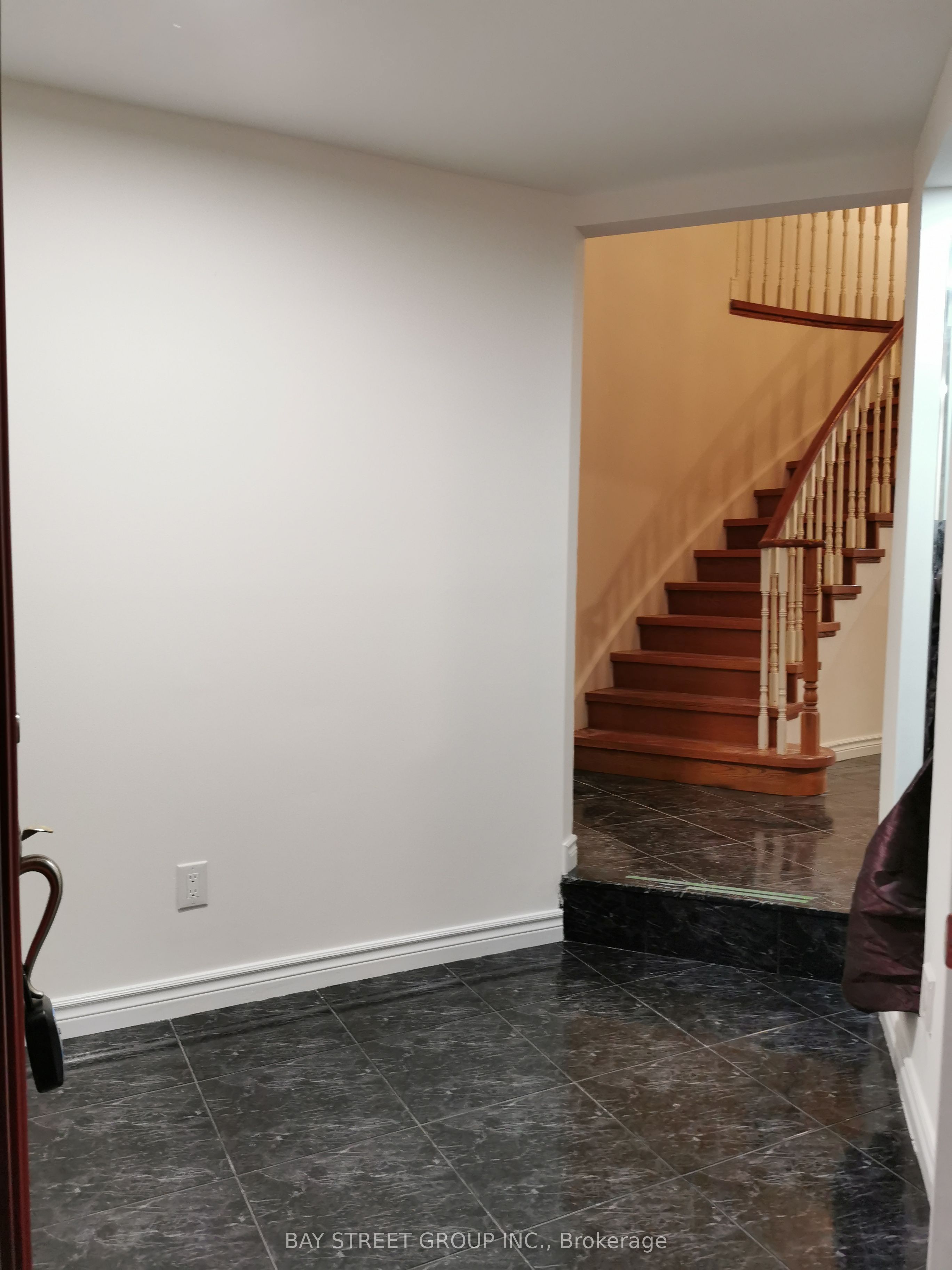 138 Rosedale Heights Drive, Vaughan, ON L4J 4V9
