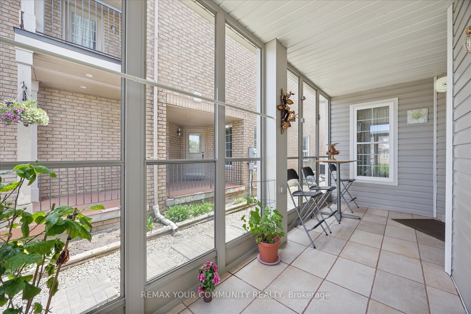 41 Old Colony Road, Richmond Hill, ON L4E 3V2 photo 4
