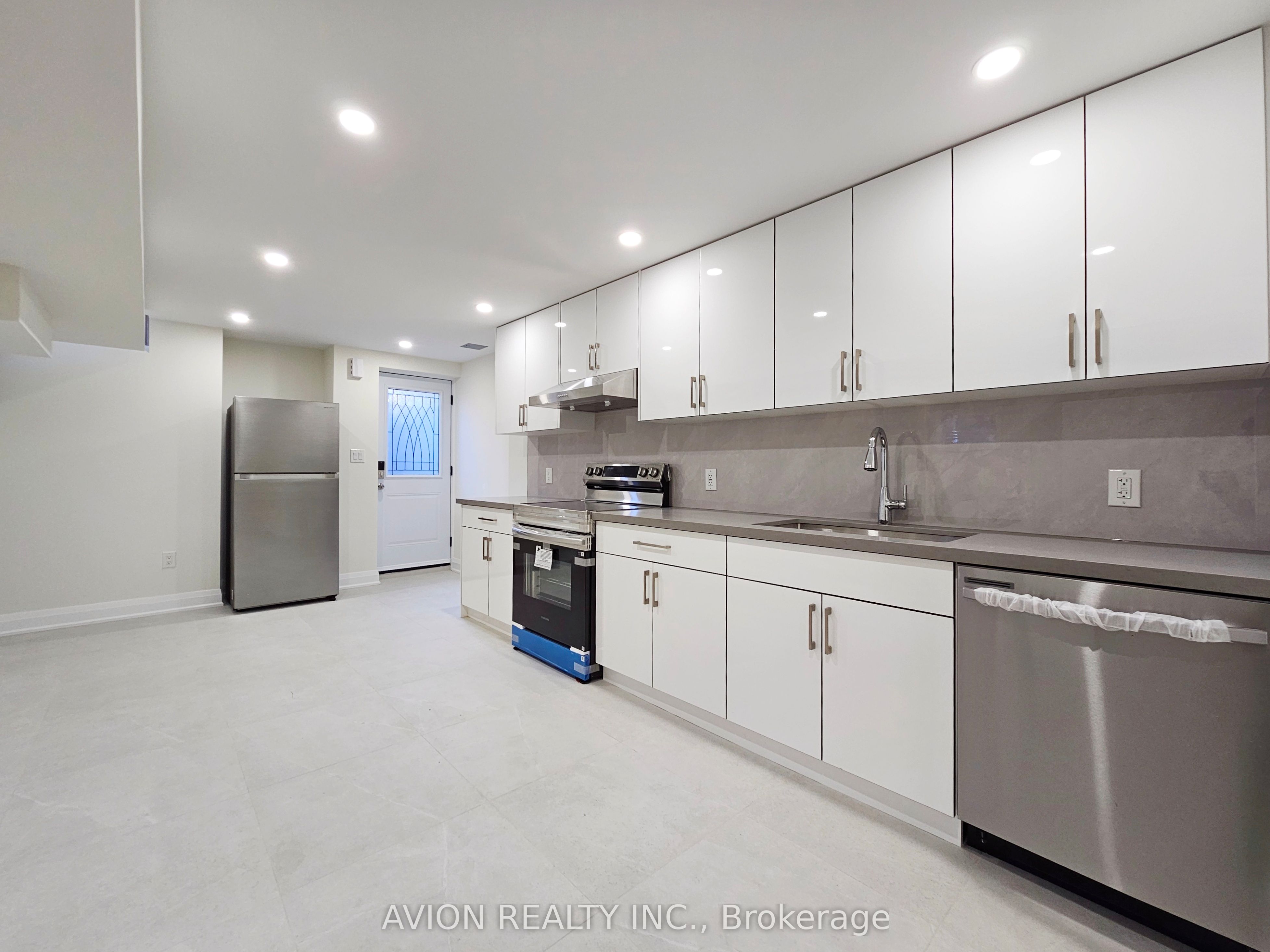 6 Plantain Lane BSMT, Richmond Hill, ON L4E 1B9 photo 3