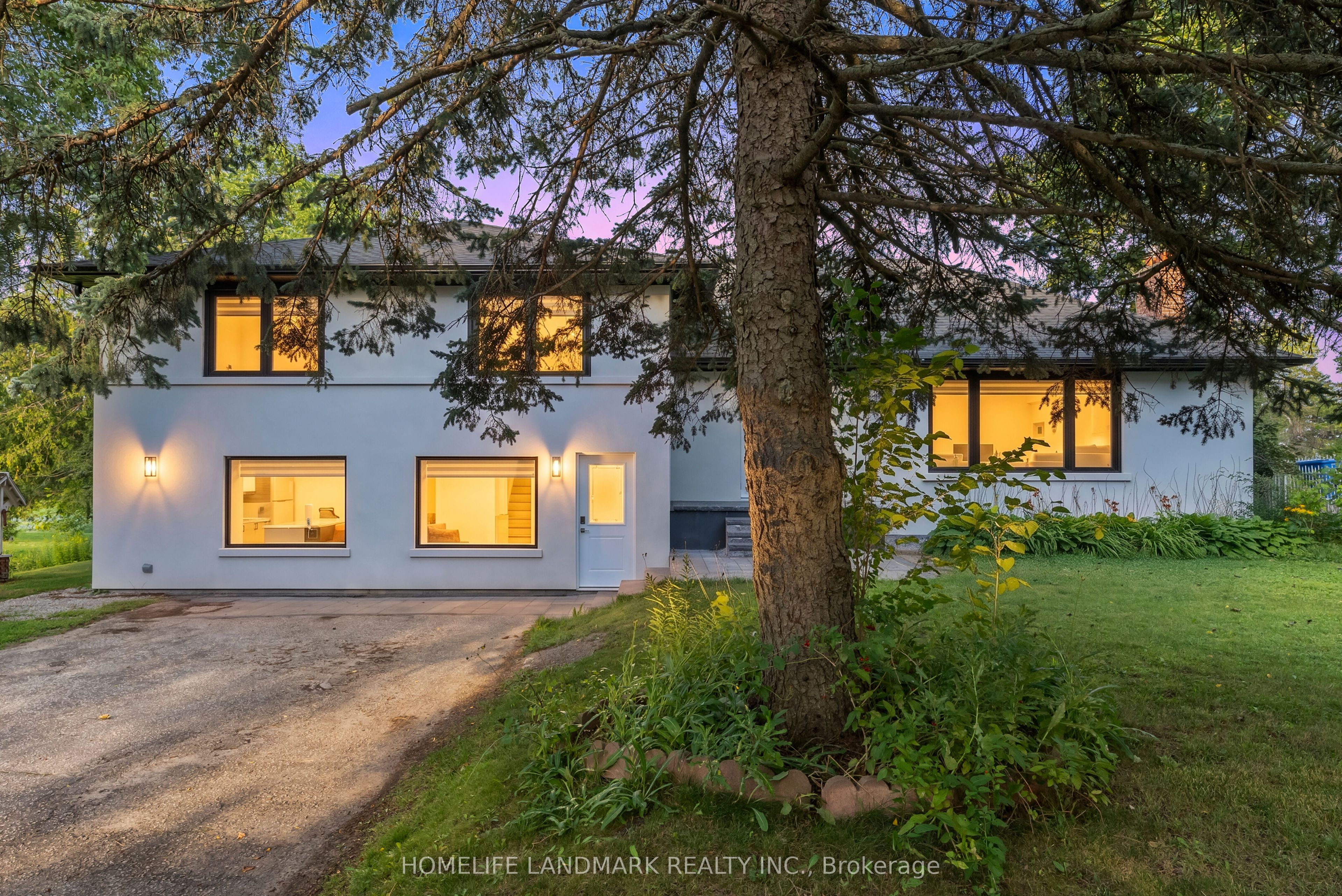 11821 Woodbine Avenue, Whitchurch-Stouffville, ON L0H 1G0 photo 2