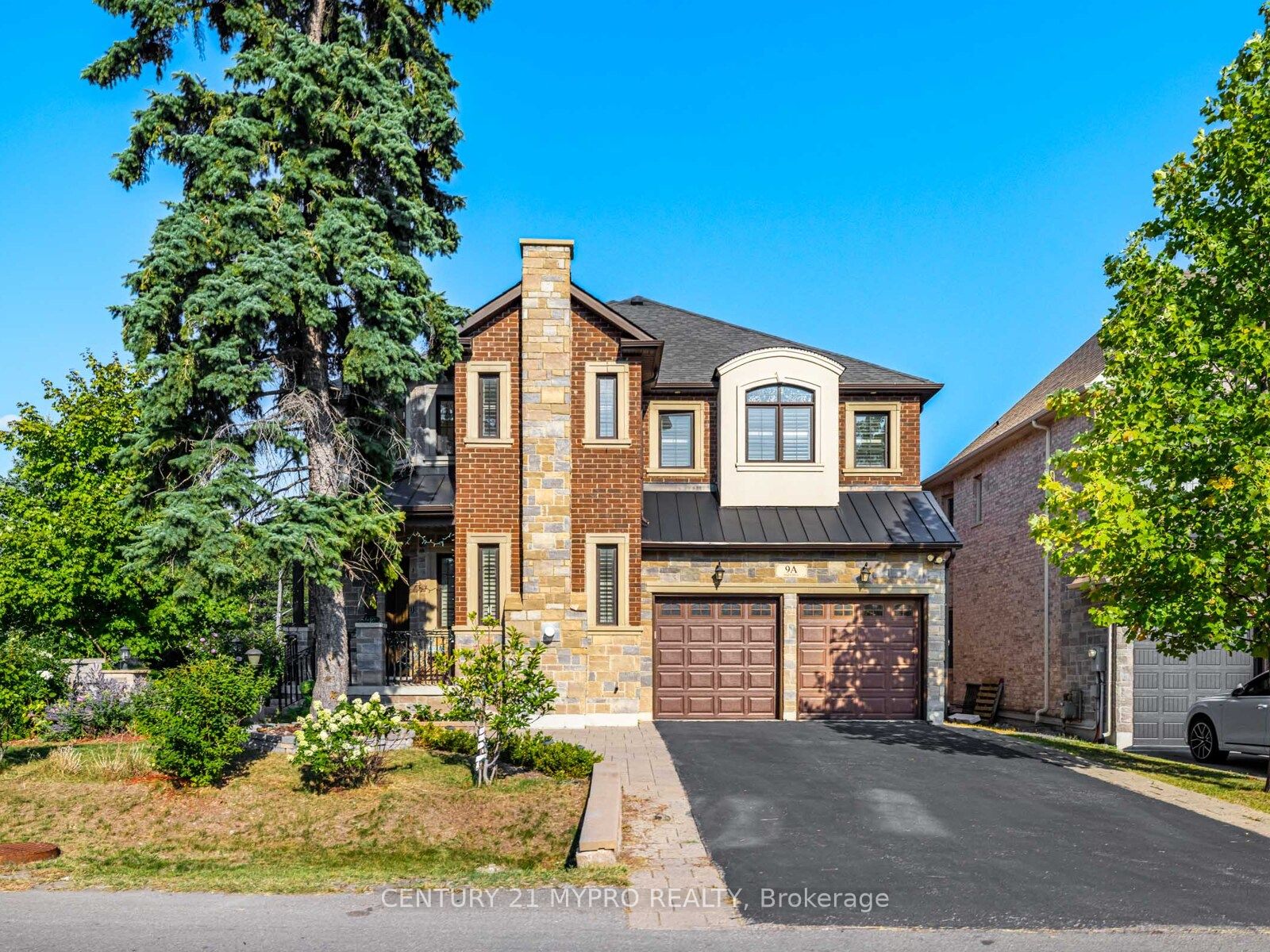 9A Anglin Drive, Richmond Hill, ON L4E 3M5