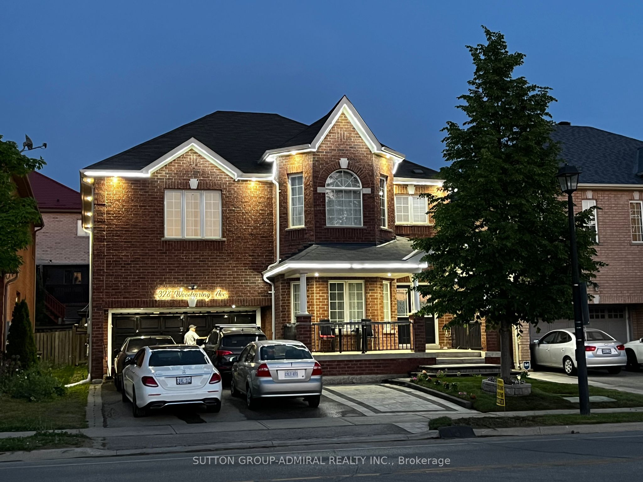328 Woodspring Avenue Basement, Newmarket, ON L3X 3B1 photo 2