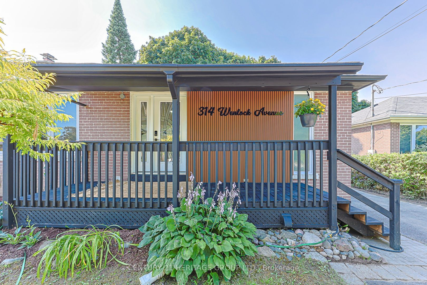 314 Wenlock Avenue, Richmond Hill, ON L4C 1M7 photo 2