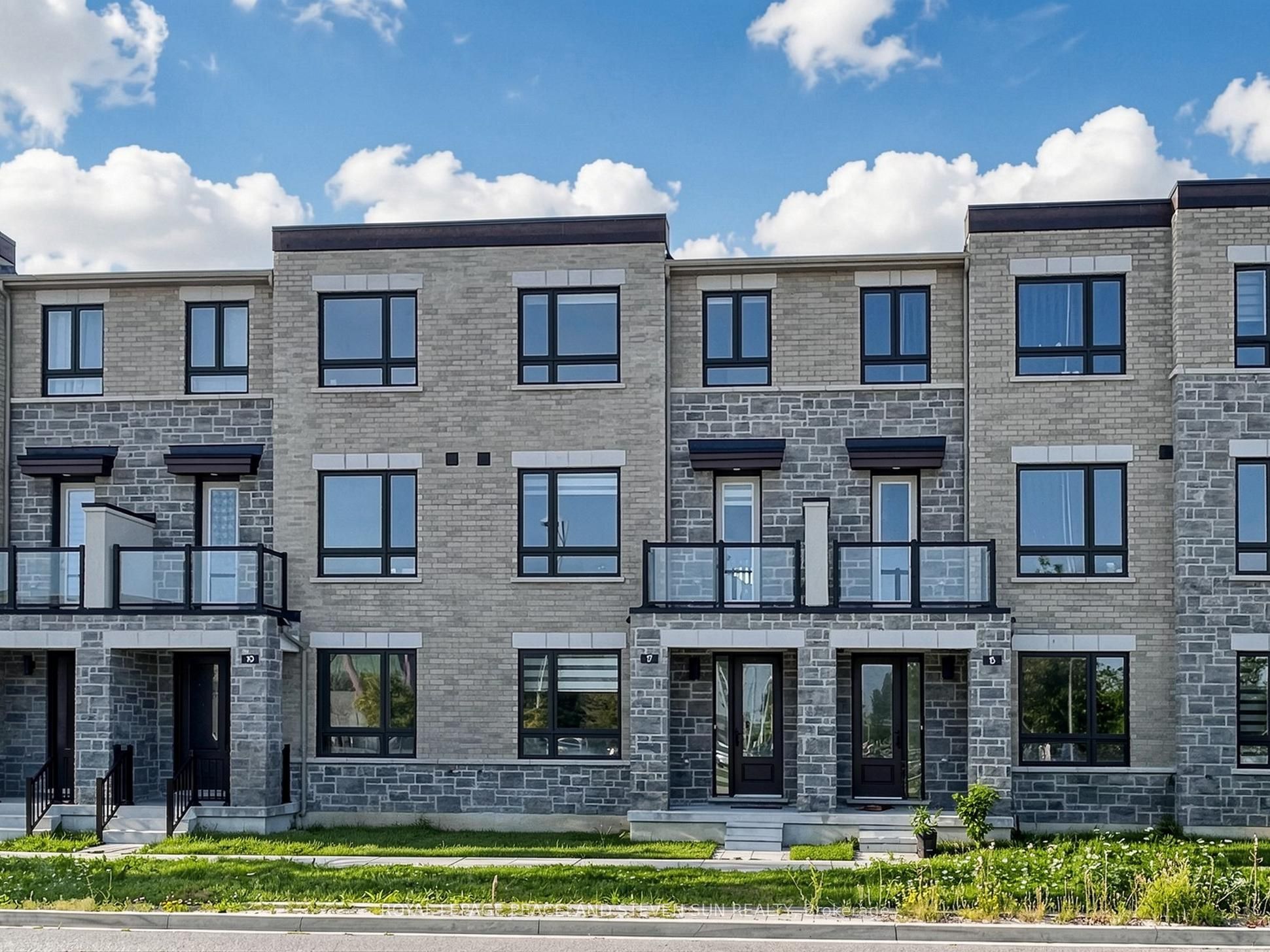 17 Mumbai Drive, Markham, ON L3S 0G1