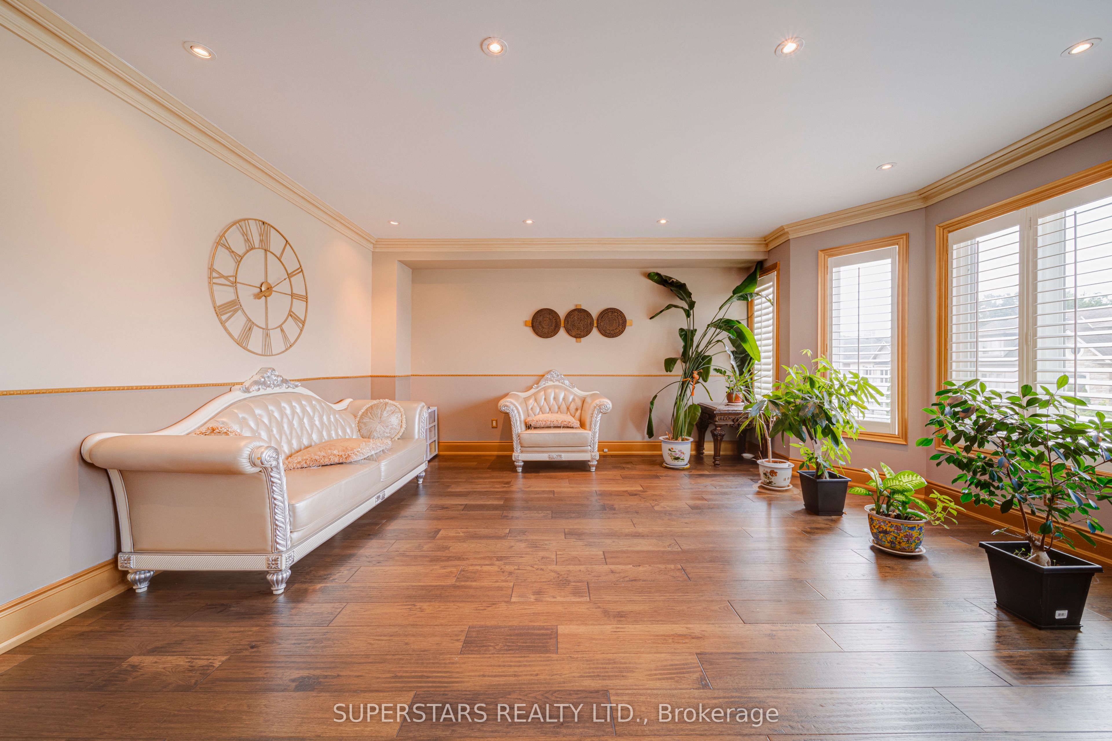 83 Elm Avenue, Richmond Hill, ON L4C 6K8 photo 3