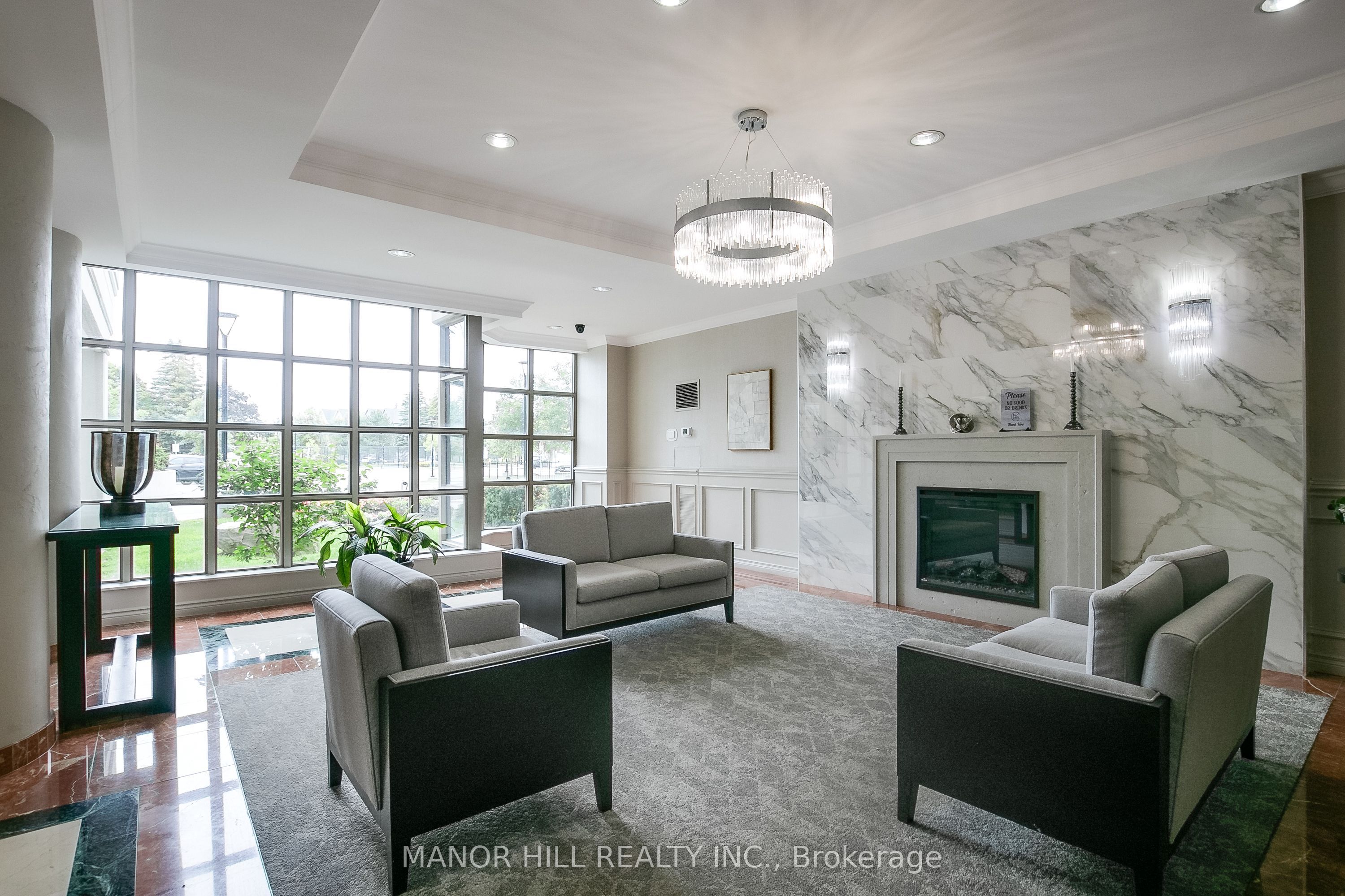 11 Townsgate Drive 814, Vaughan, ON L4J 8G4 photo 3