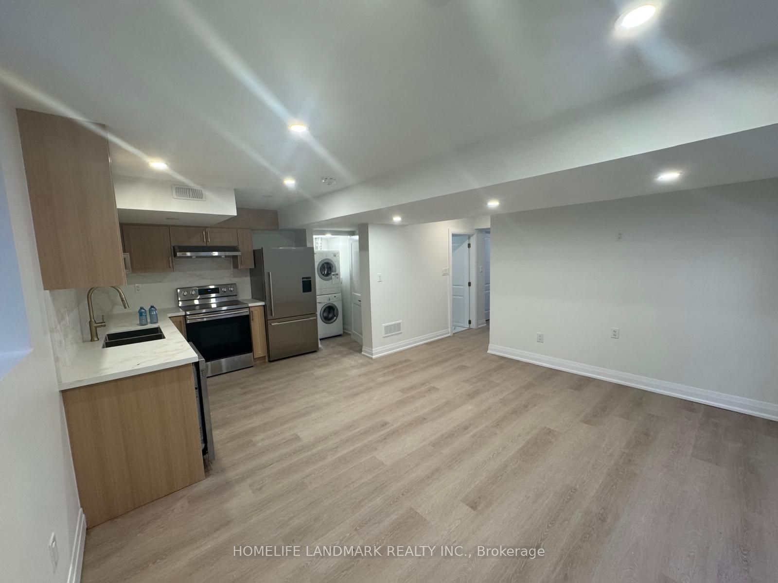 6 Kenneth Ross Bend, East Gwillimbury, ON L9N 0T7 photo 4
