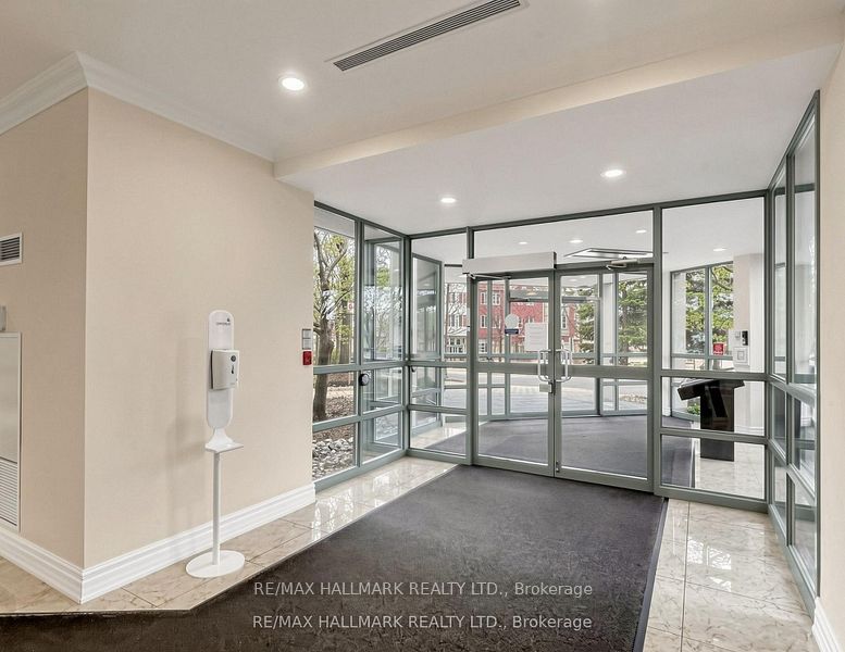 3 Ellesmere Street 106, Richmond Hill, ON L4B 4N2