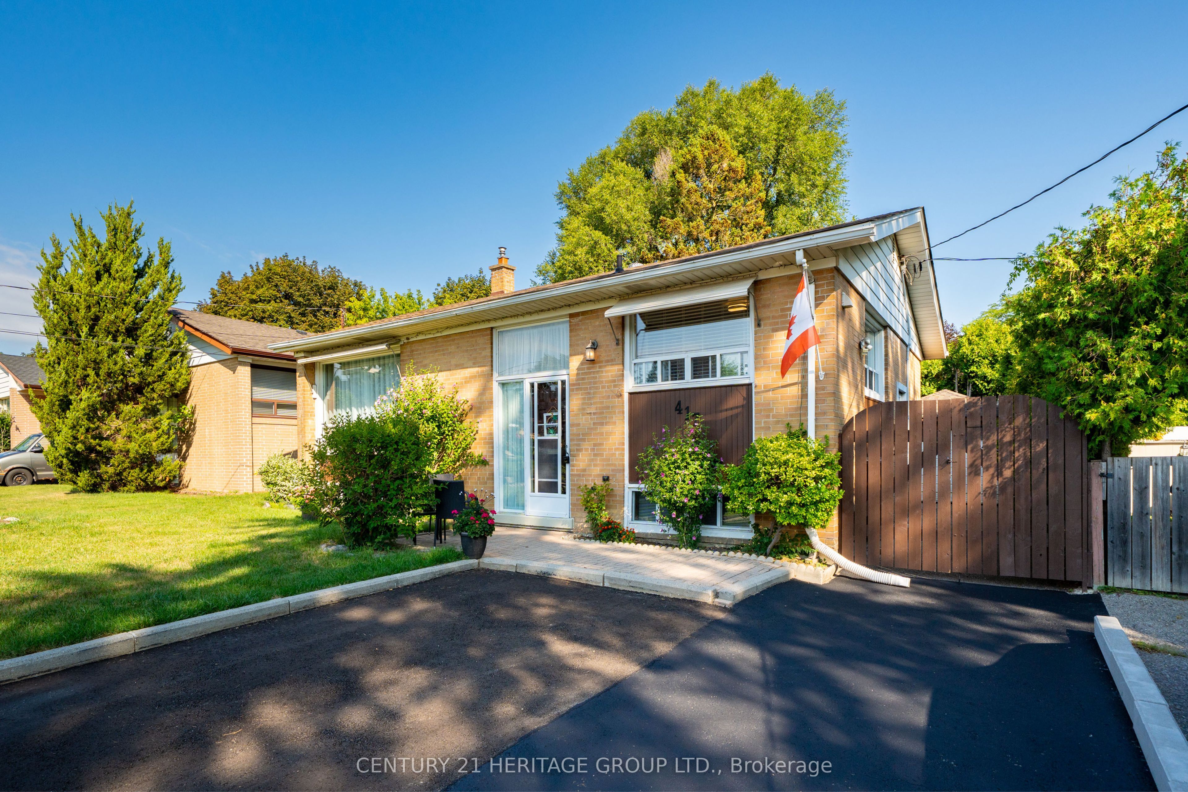 417 Paliser Crescent S, Richmond Hill, ON L4C 1S2 photo 2