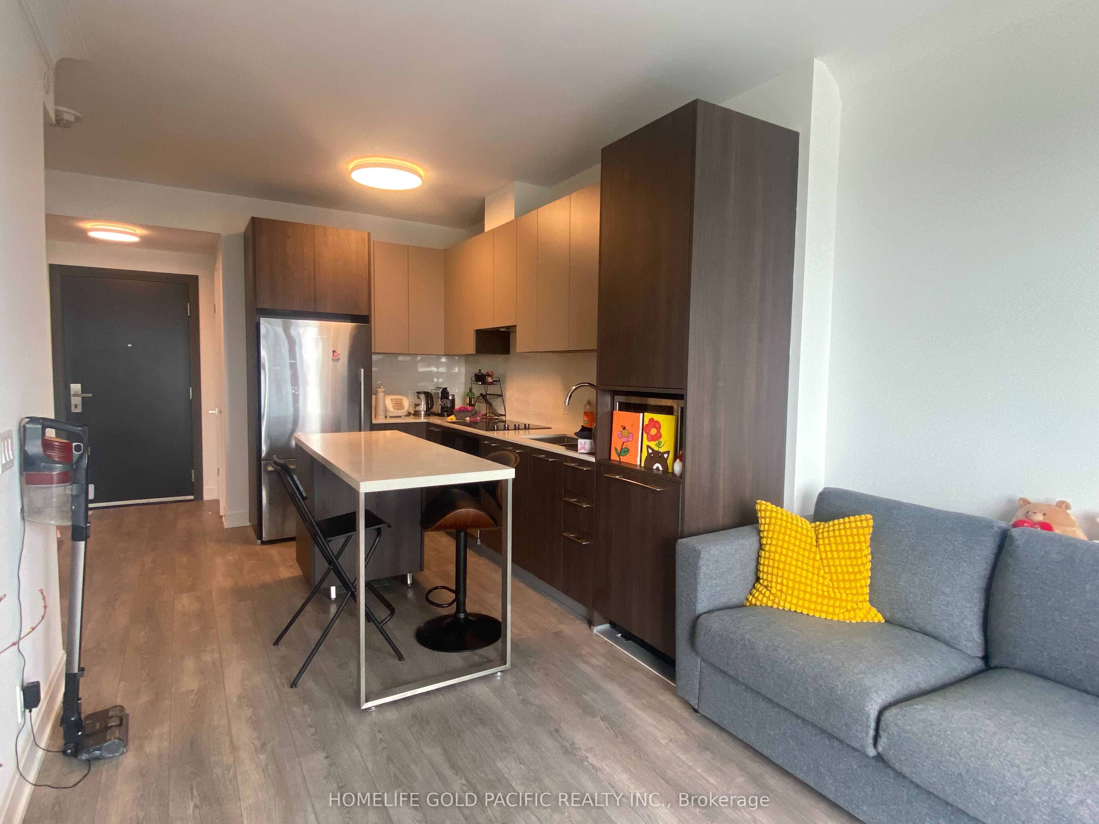 38 Water Walk Drive 1202, Markham, ON L3R 6M8 photo 5
