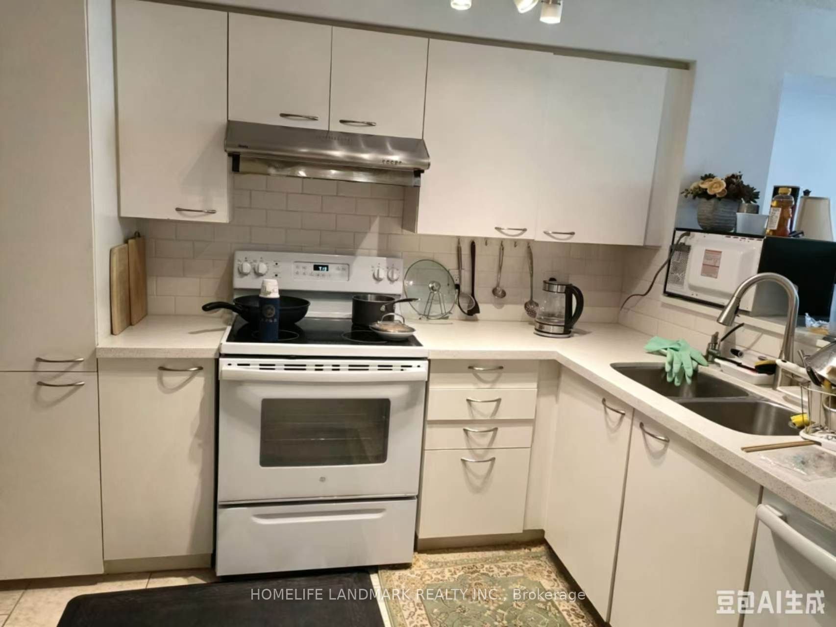 75 Weldrick Road E 818, Richmond Hill, ON L4C 0H9 photo 5