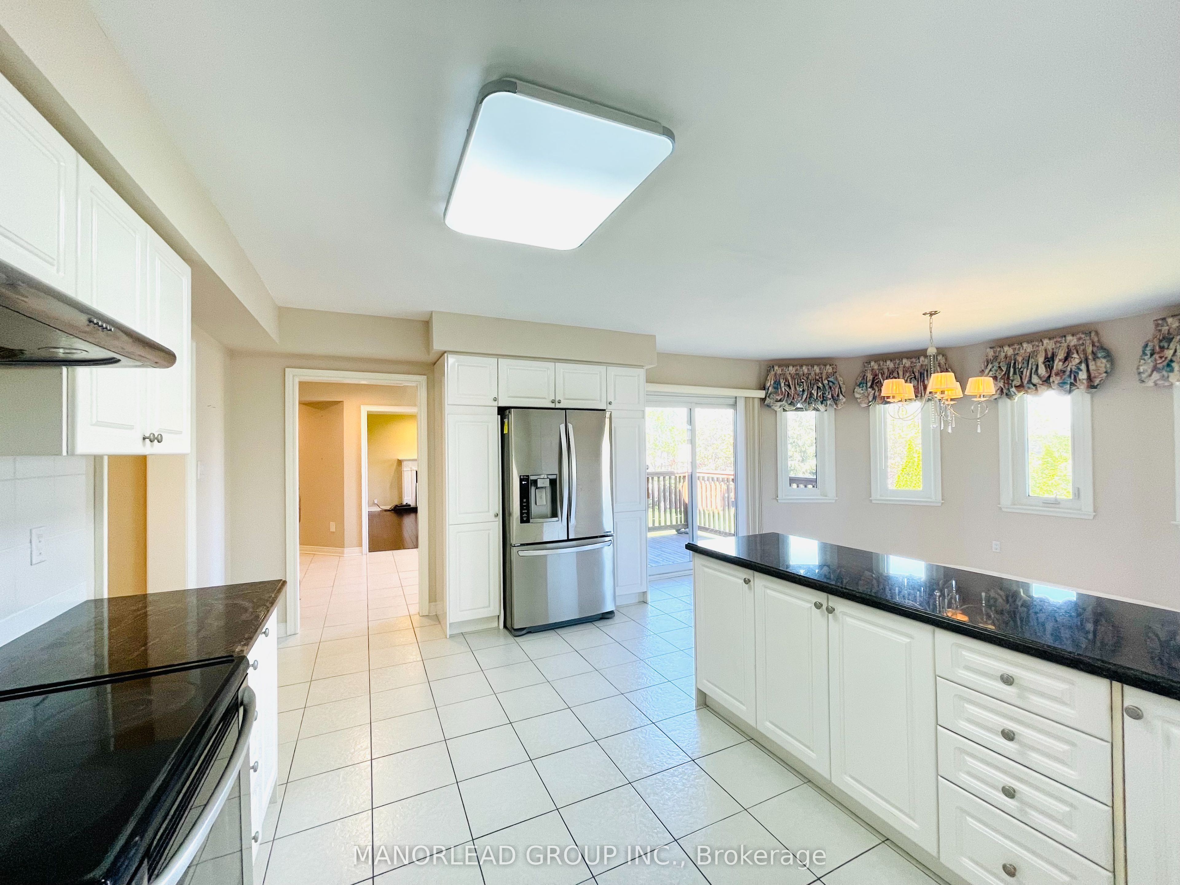 16 Headford Avenue, Richmond Hill, ON L4B 3V7 photo 4